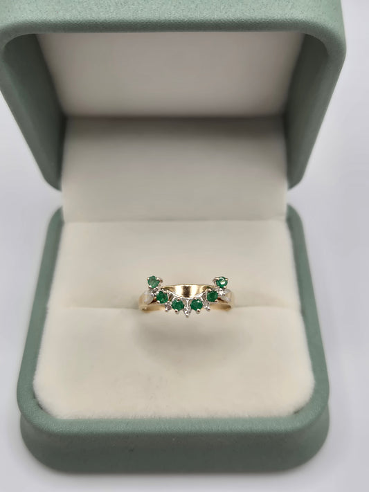 9ct gold emerald and diamond ring