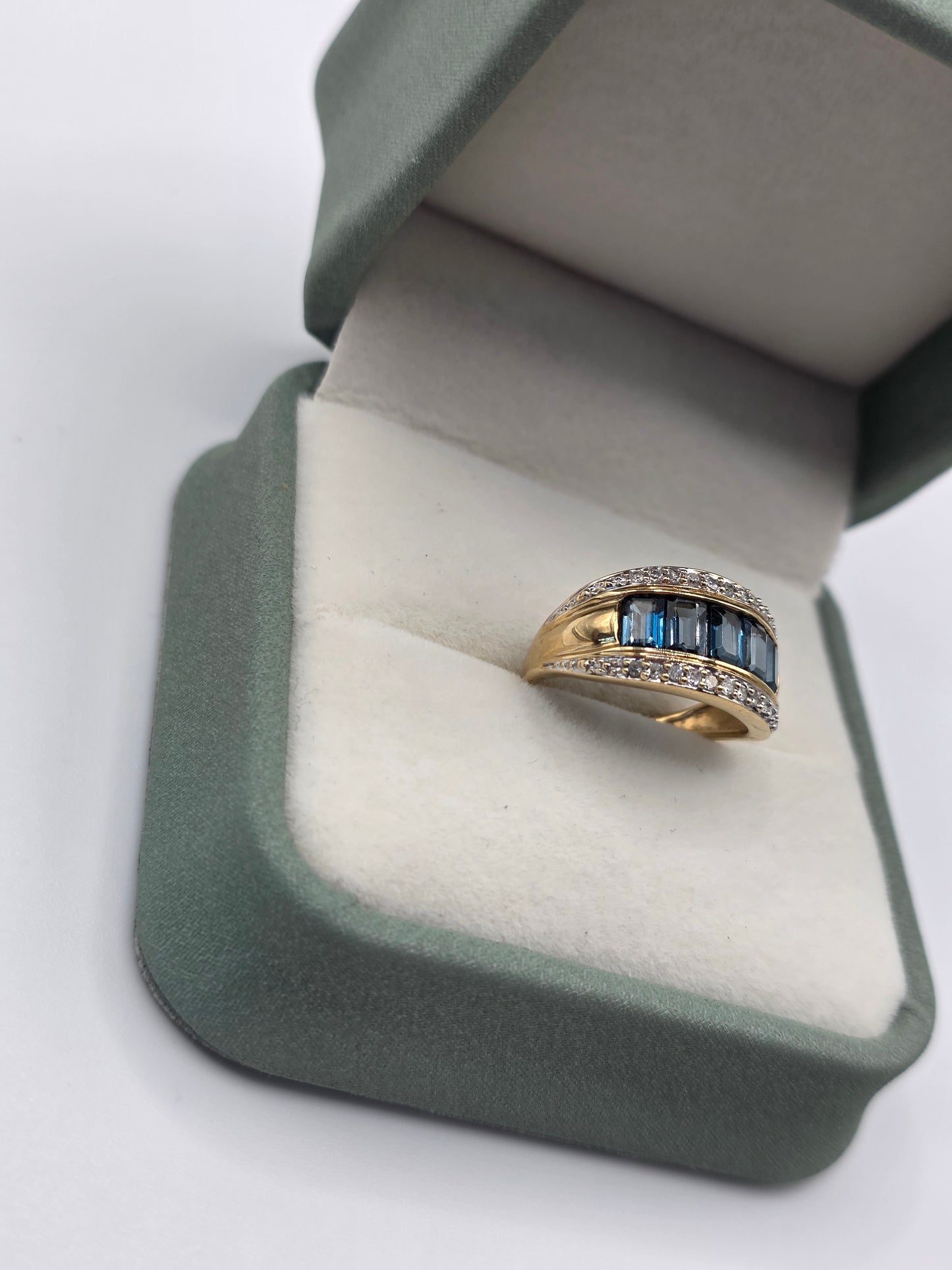 9ct gold topaz and diamond ring