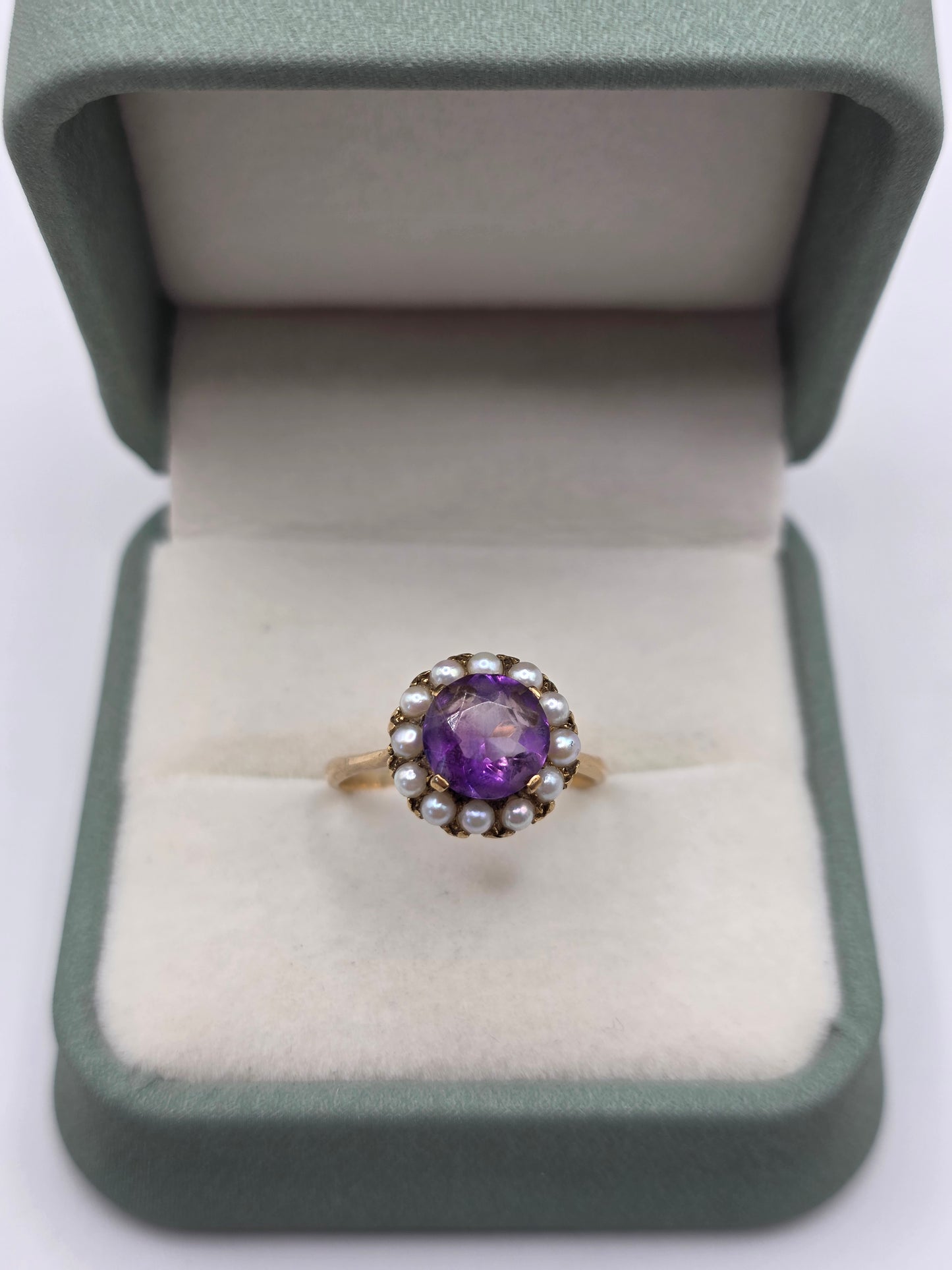 Vintage 9ct gold amethyst and pearl ring
