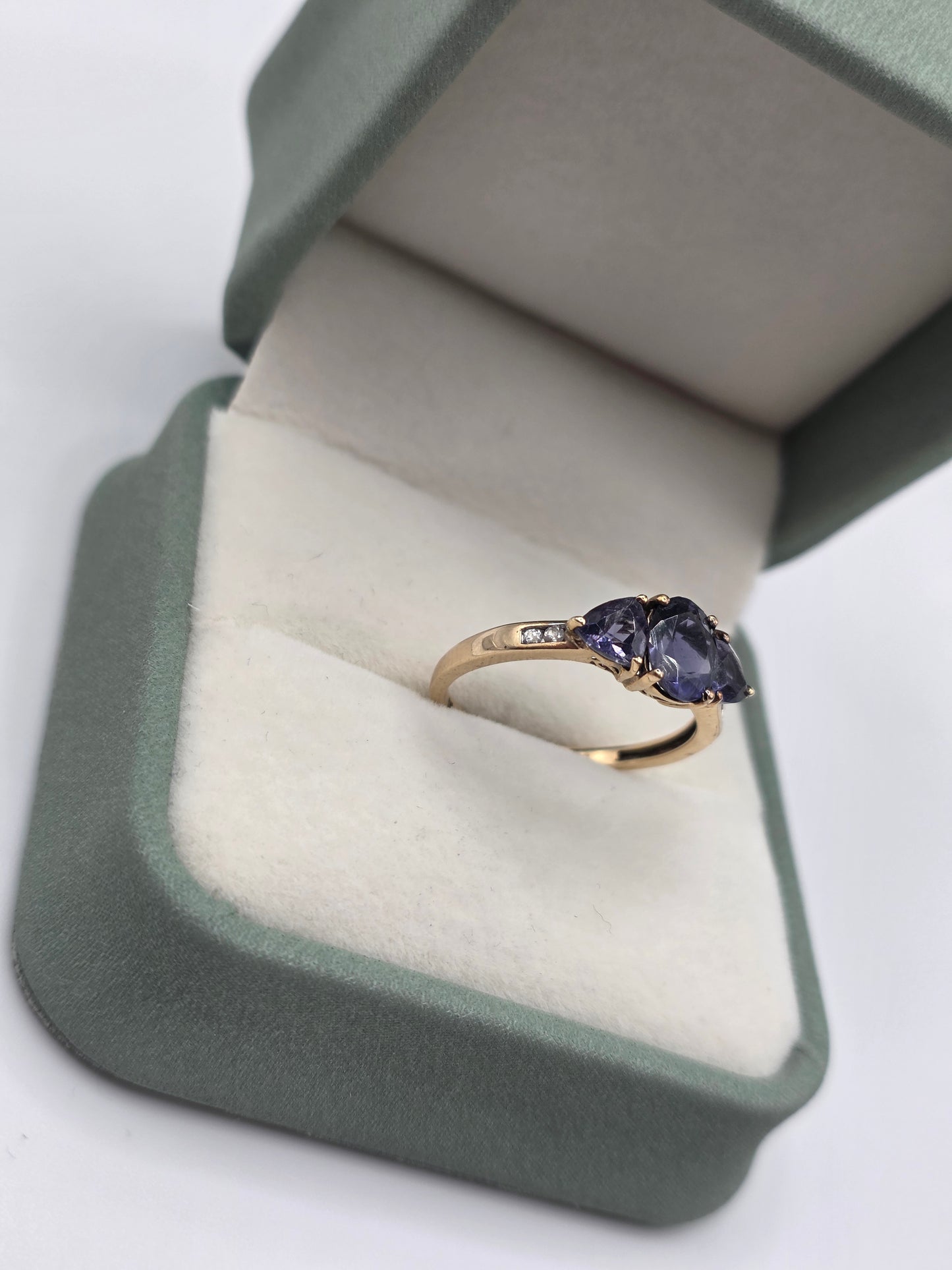 9ct gold iolite and zircon ring
