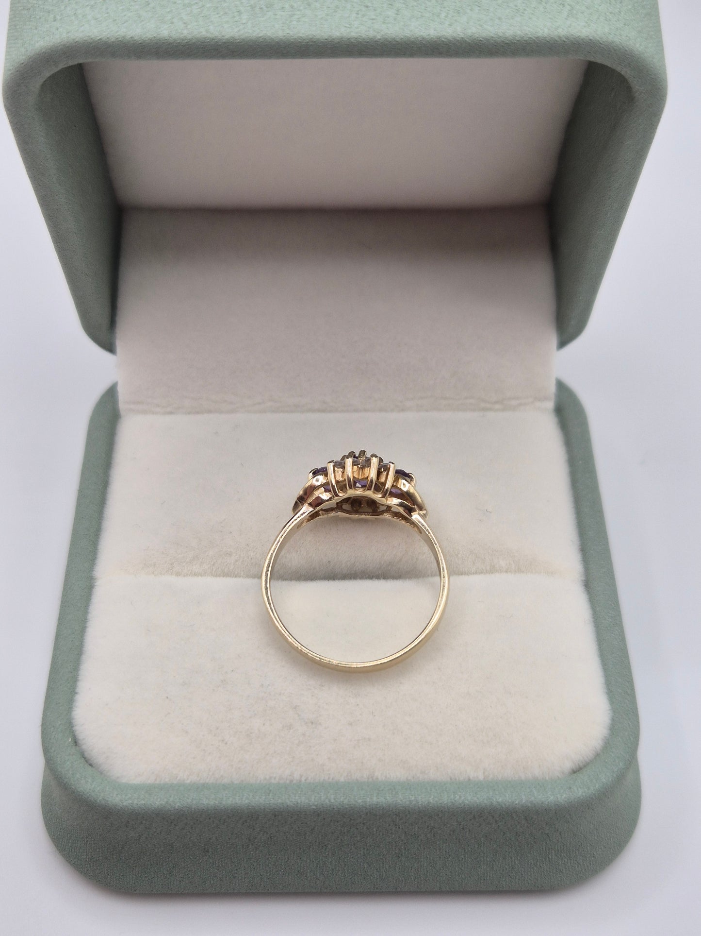 9ct gold amethyst and zircon ring