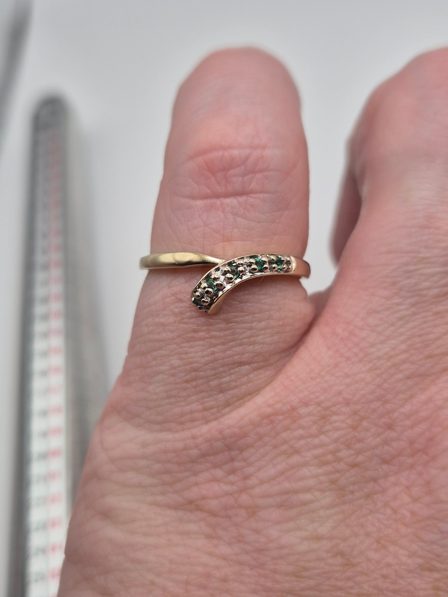 9ct gold emerald and diamond wishbone ring