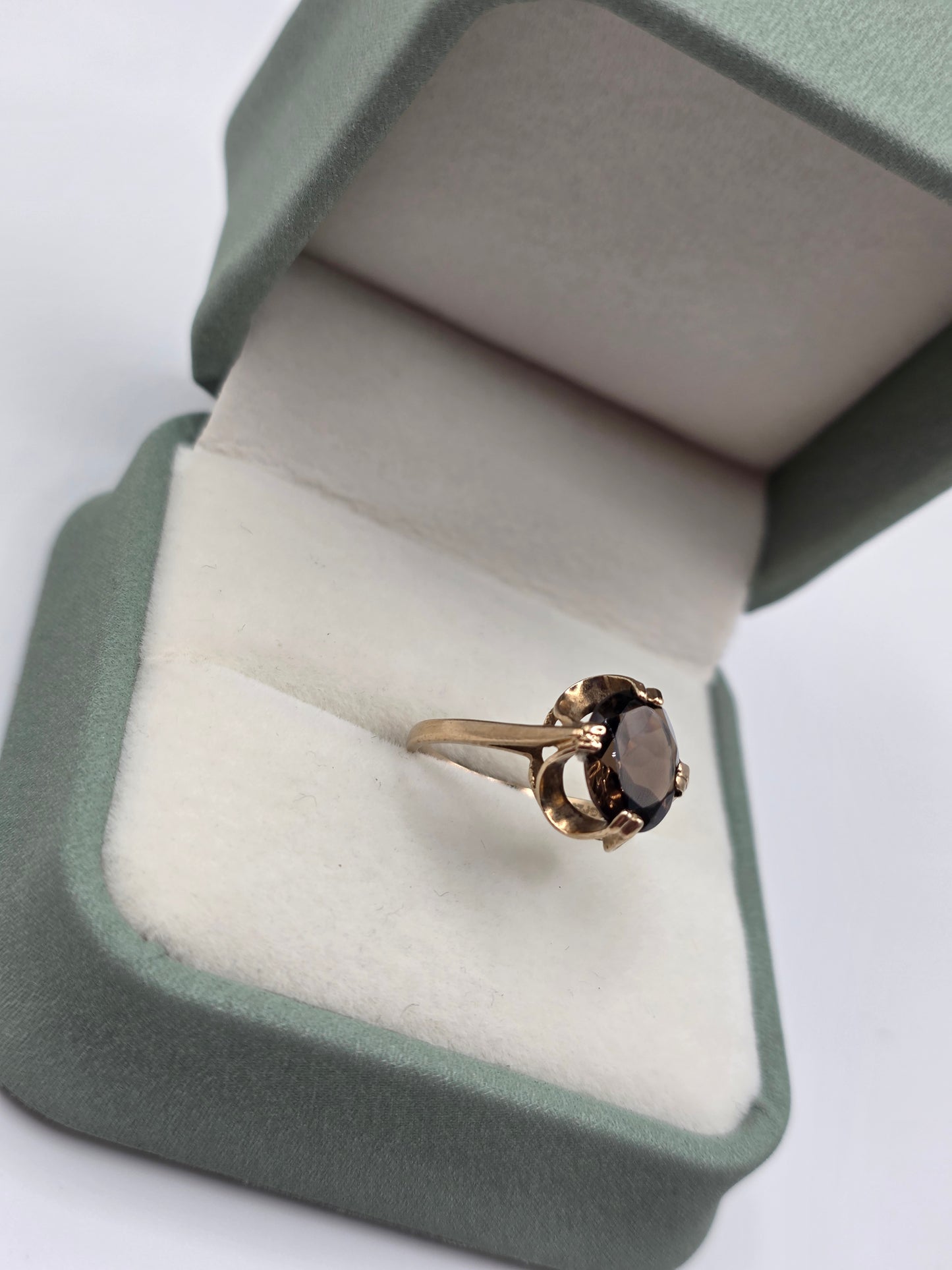 9ct gold smokey quartz ring