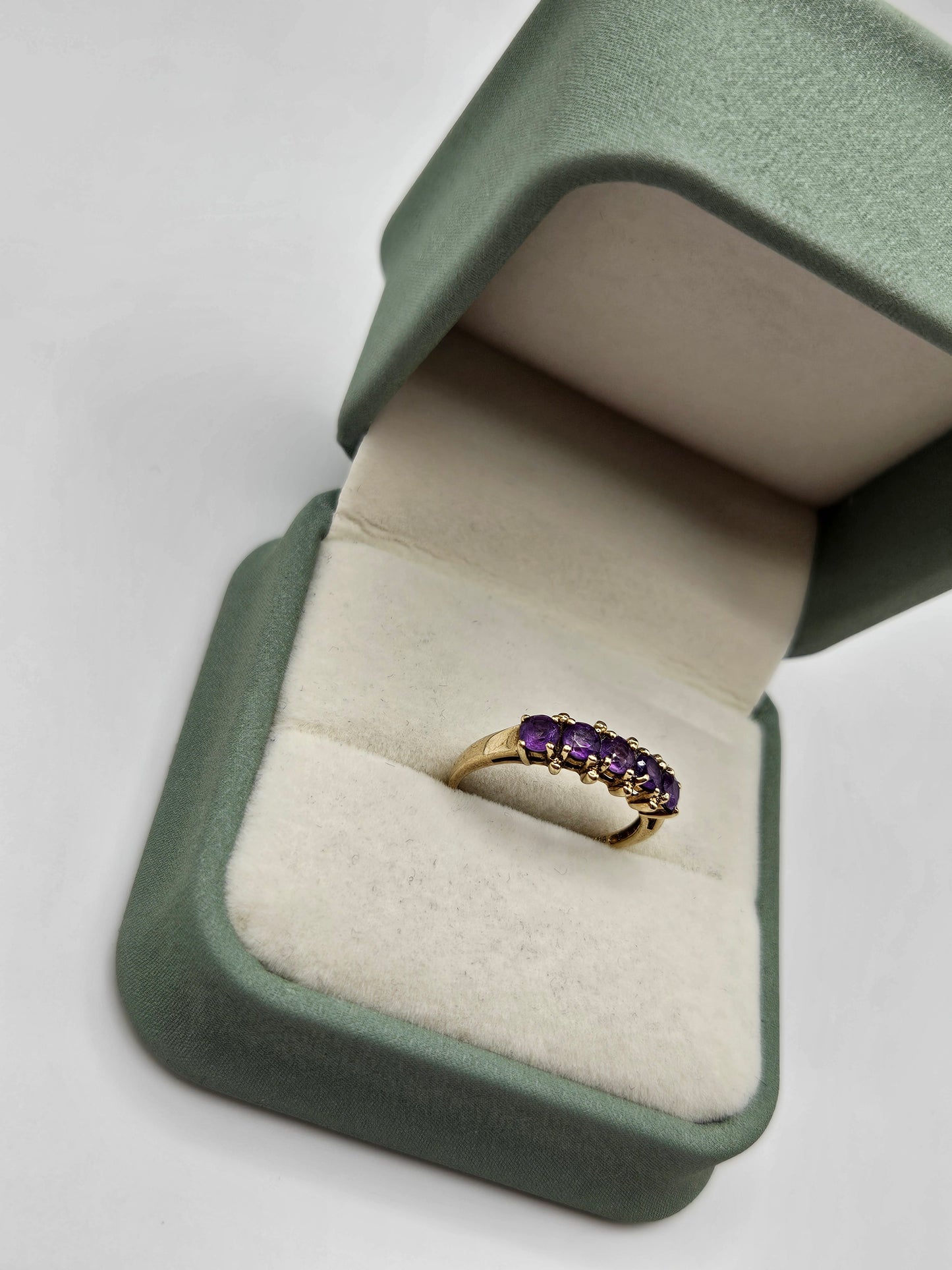 9ct gold amethyst ring