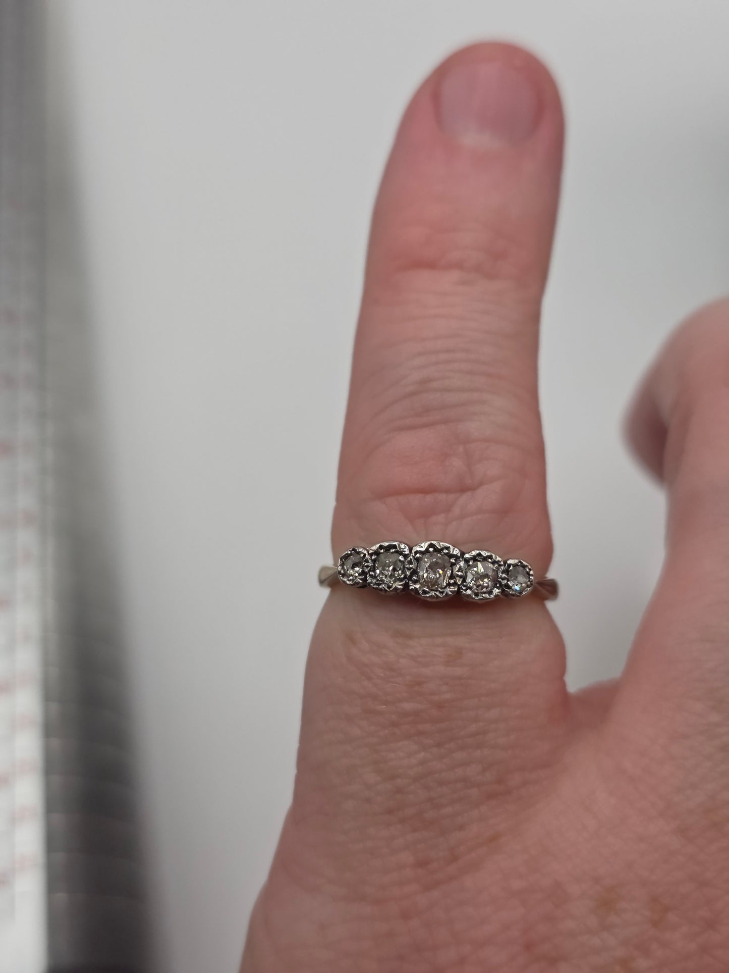 Vintage 9ct gold and platinum diamond ring
