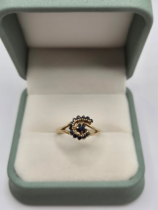 9ct gold sapphire ring