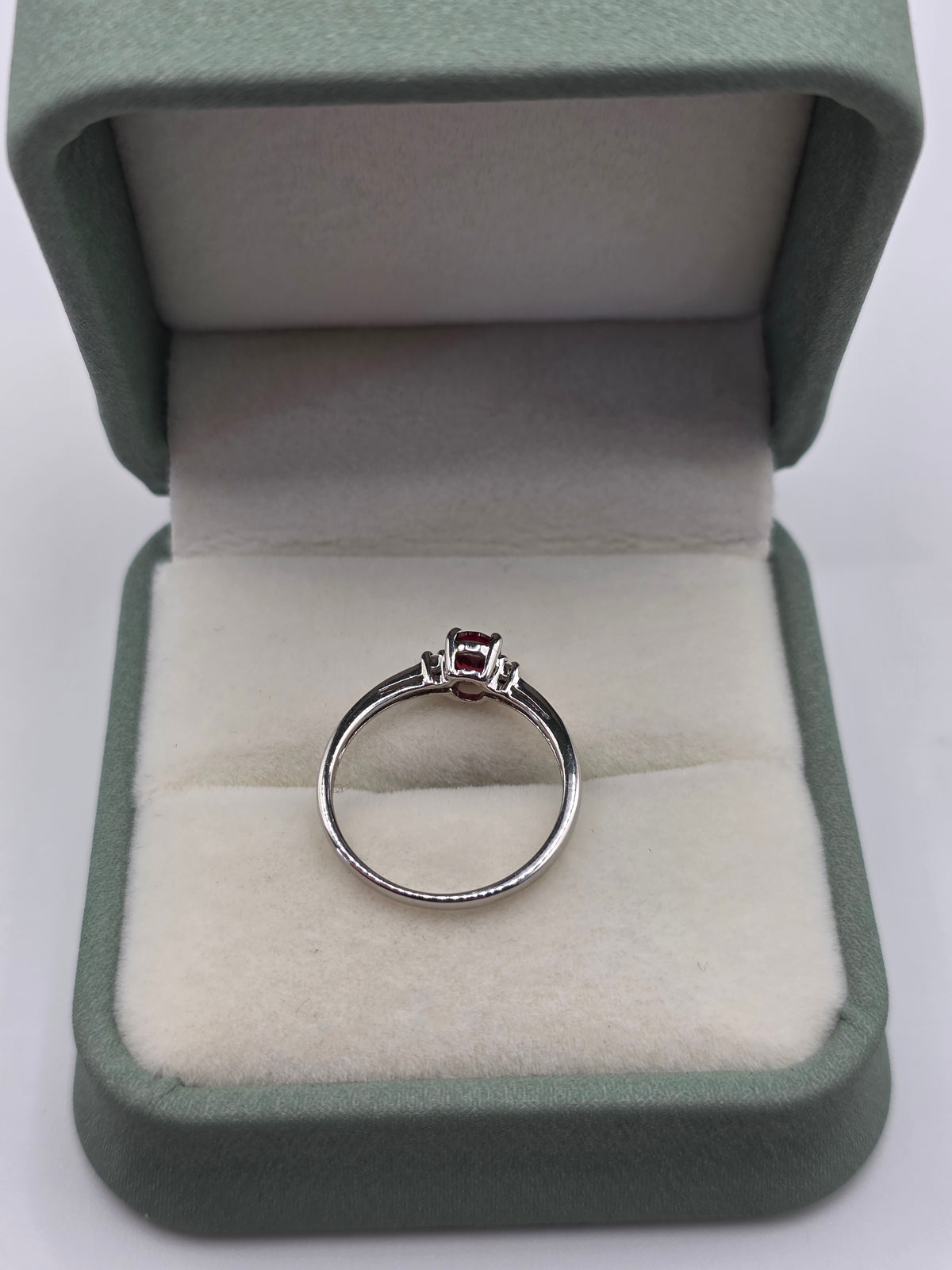9ct white gold red spinel and diamond ring