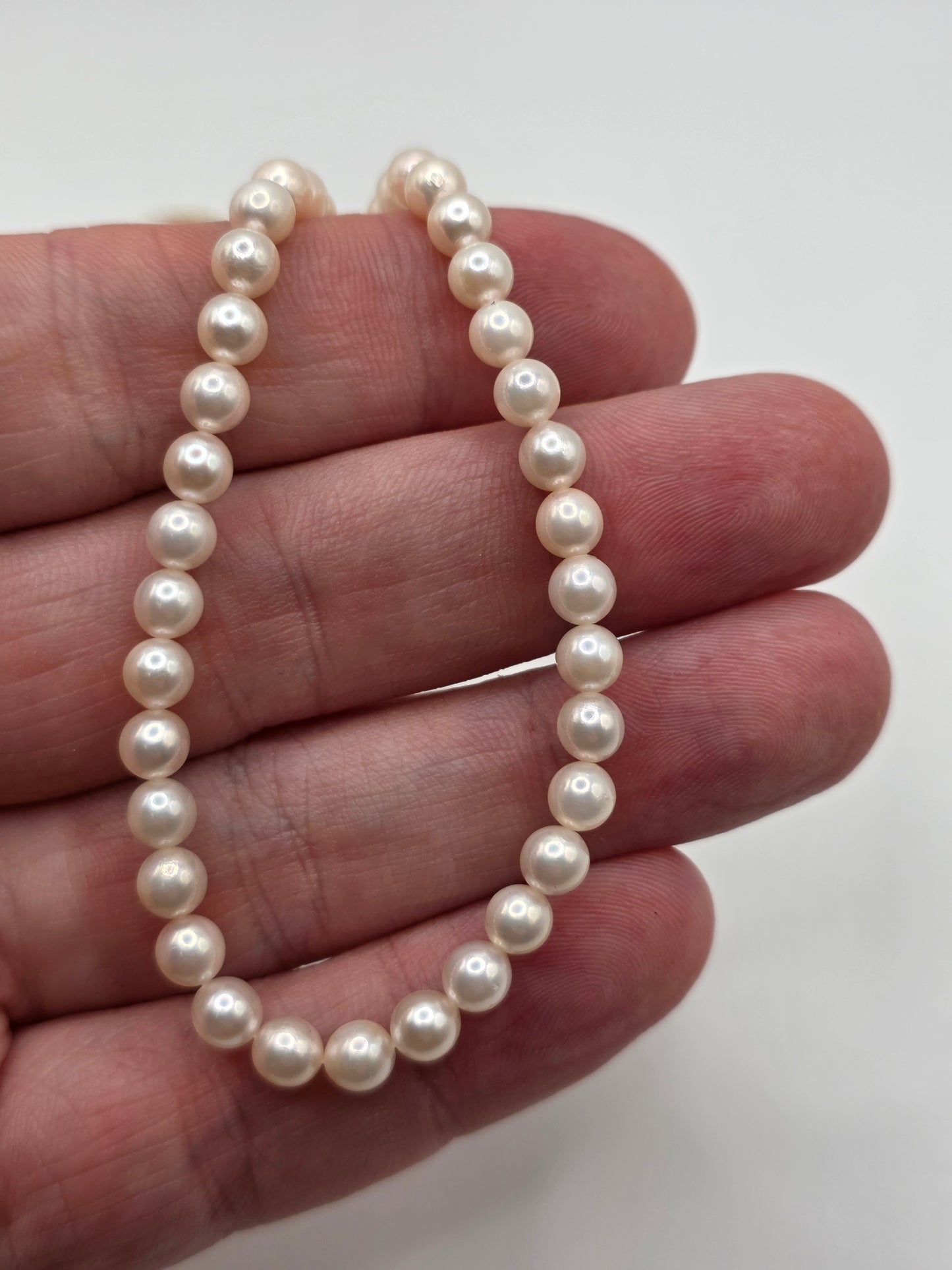 9ct gold cultured pearl necklace