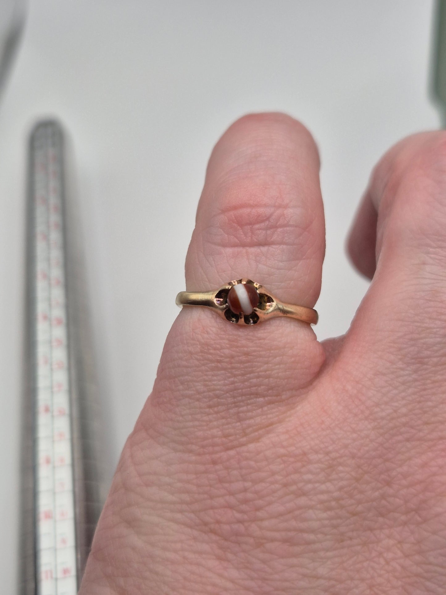 9ct gold gemstone ring