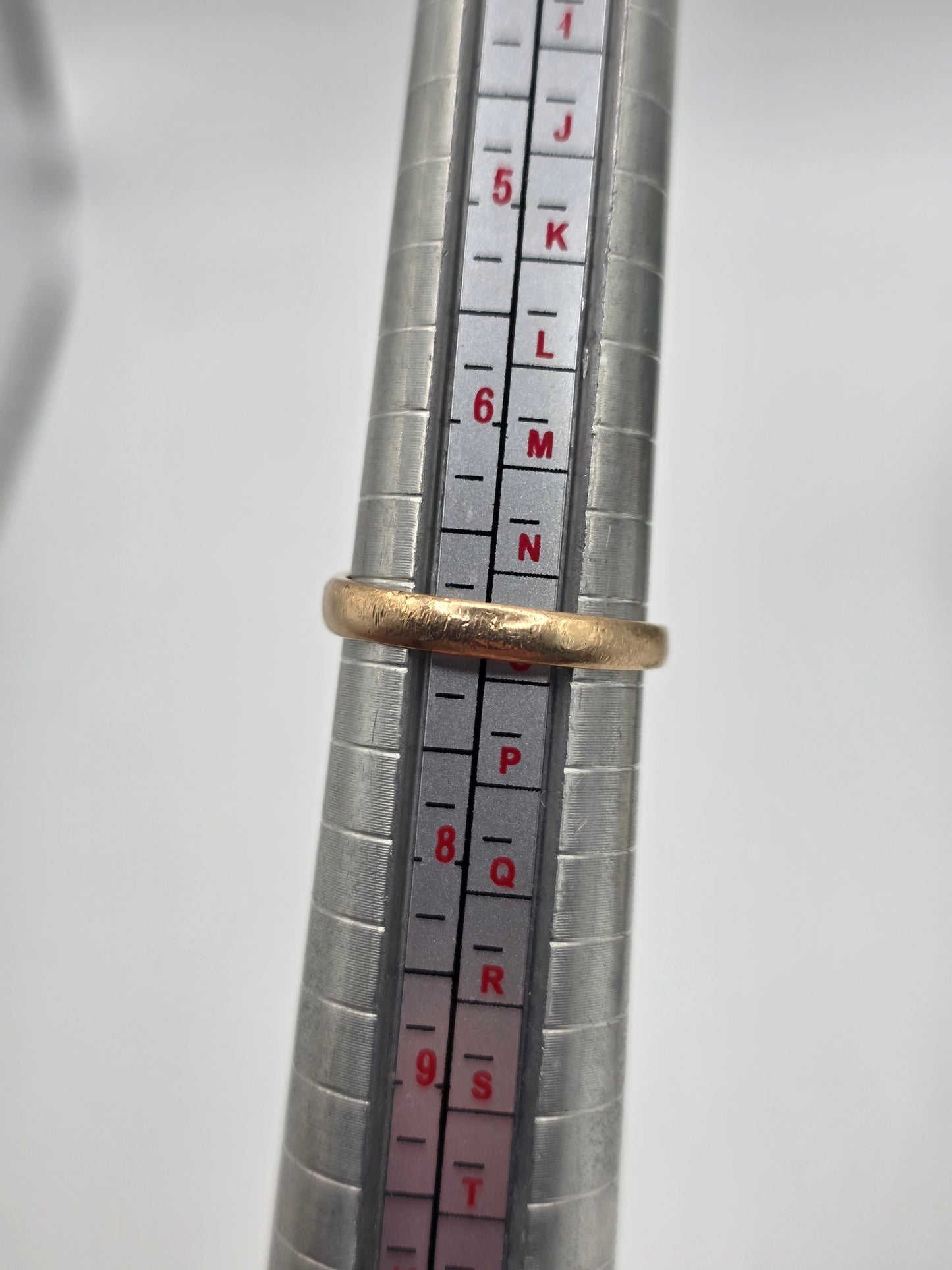 9ct gold diamond ring