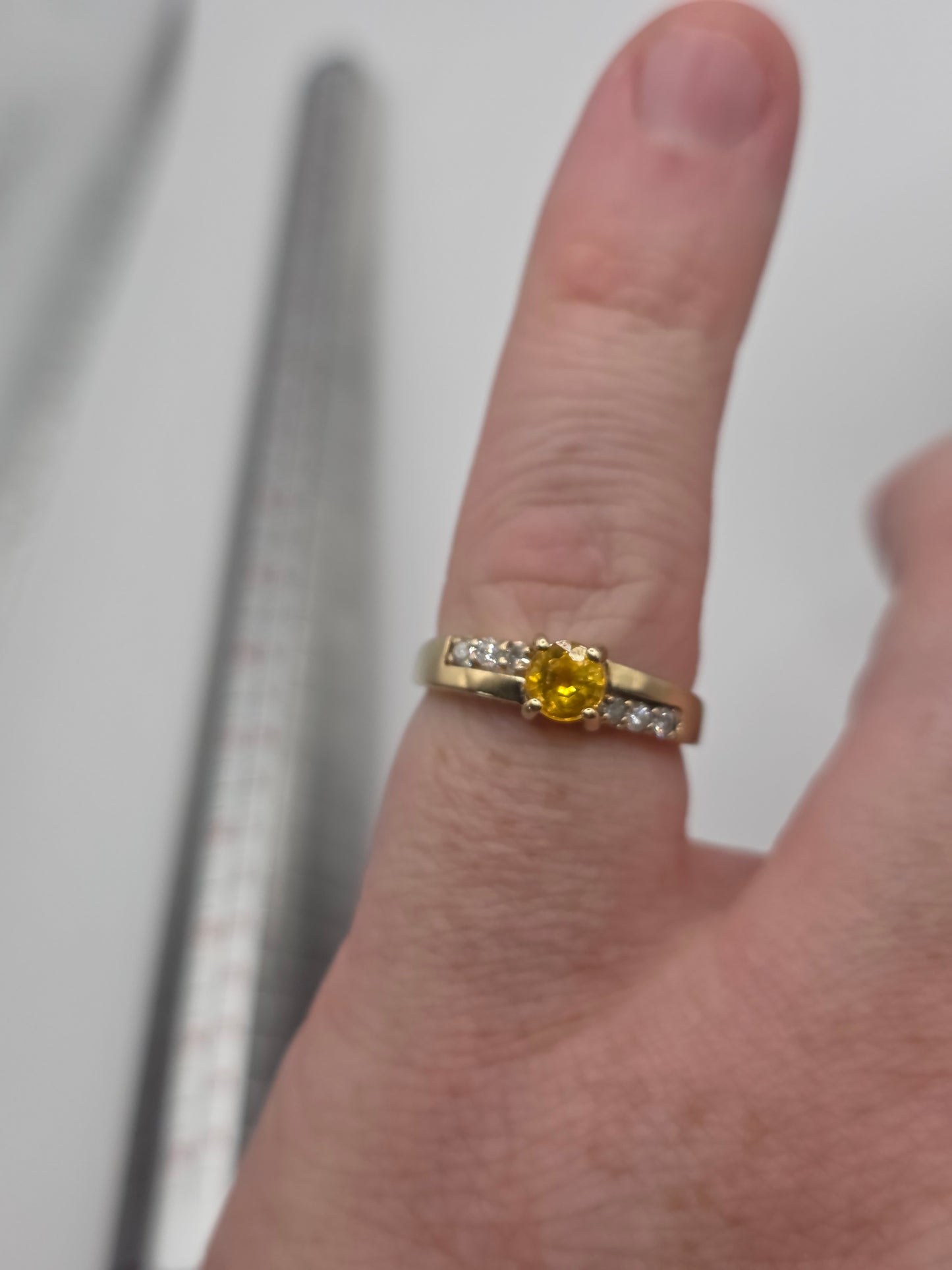 9ct gold yellow sapphire and diamond ring