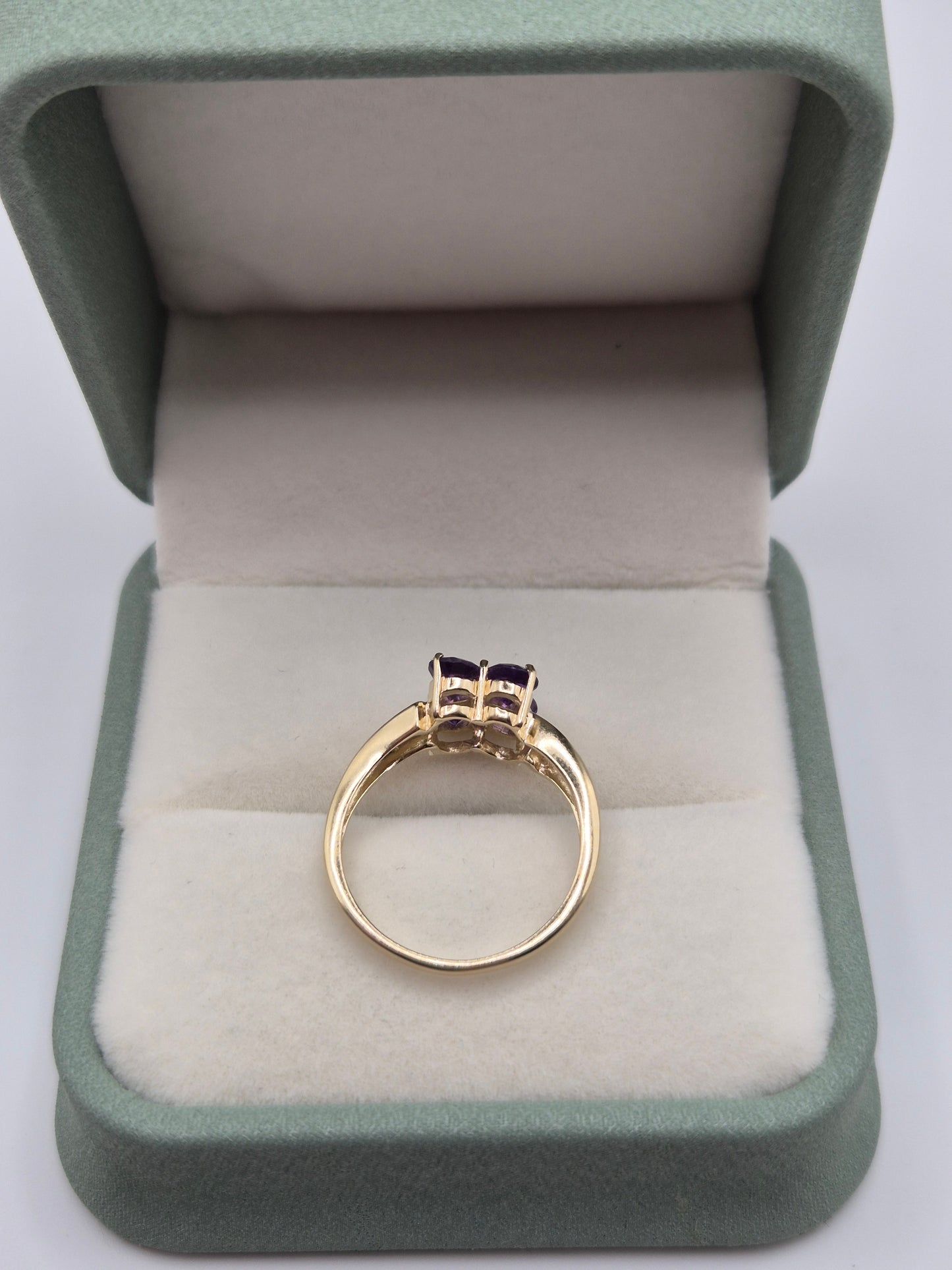 9ct gold amethyst and diamond ring