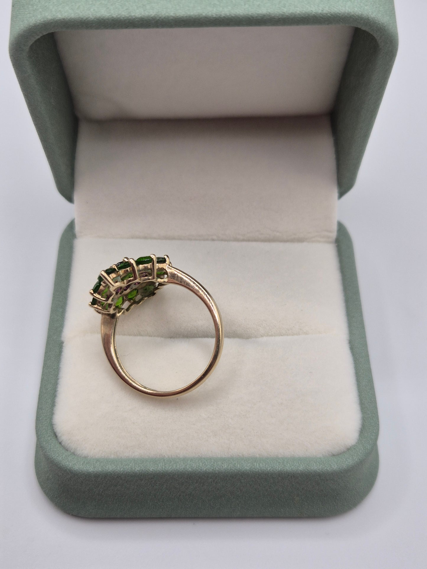 9ct gold diopside and almandine garnet ring
