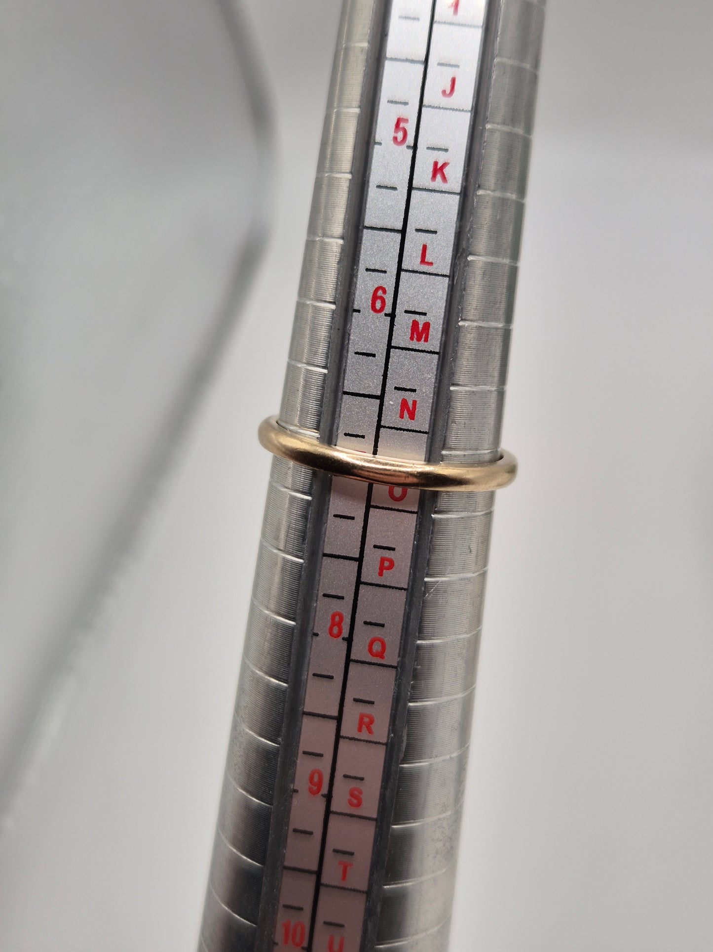 9ct gold gemstone ring