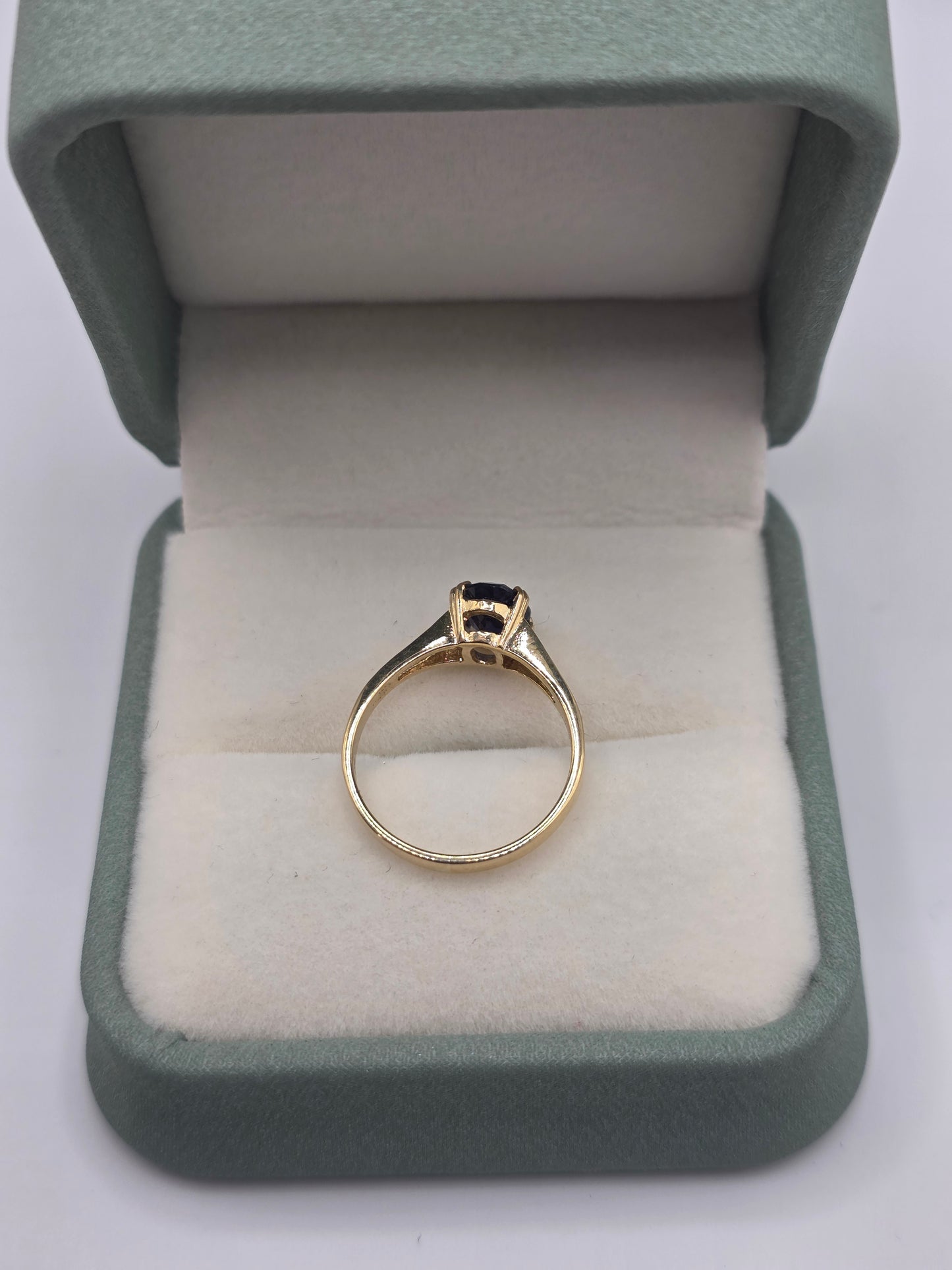 9ct gold iolite ring