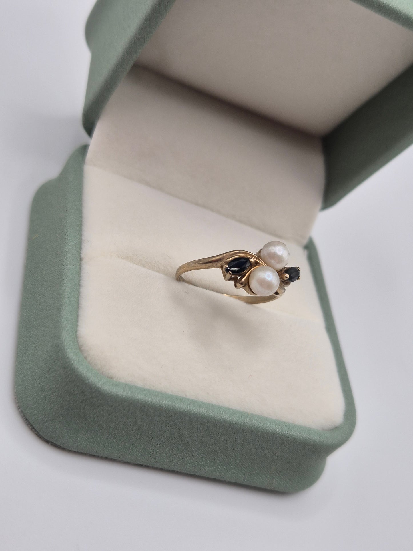 9ct gold sapphire and pearl ring