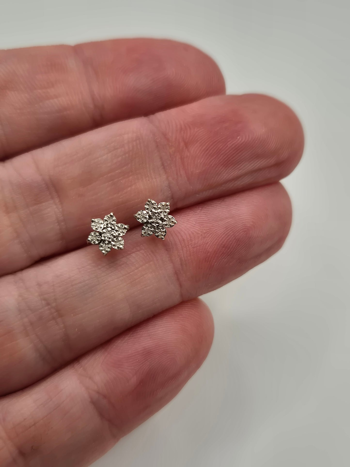 9ct white gold diamond earrings