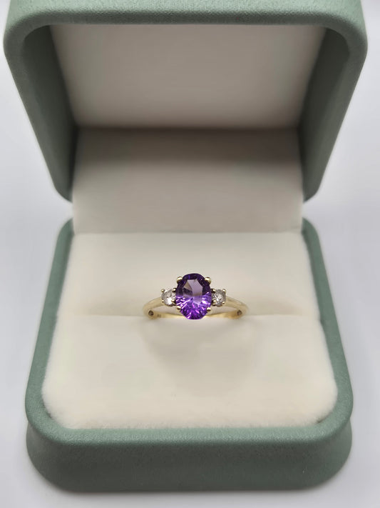 9ct gold amethyst and cz ring