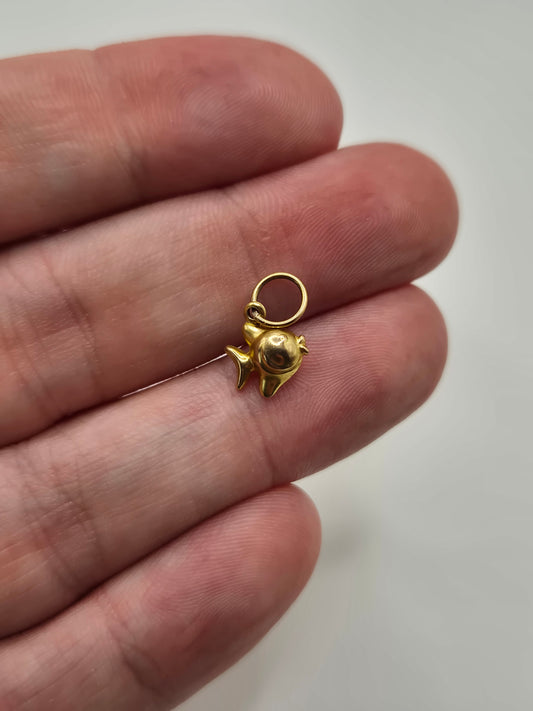 9ct gold fish charm
