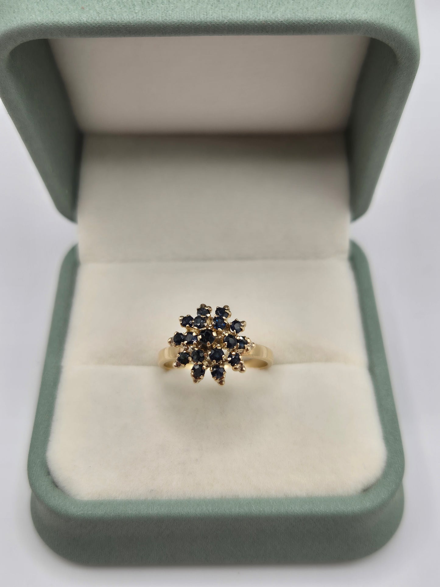 9ct gold sapphire ring
