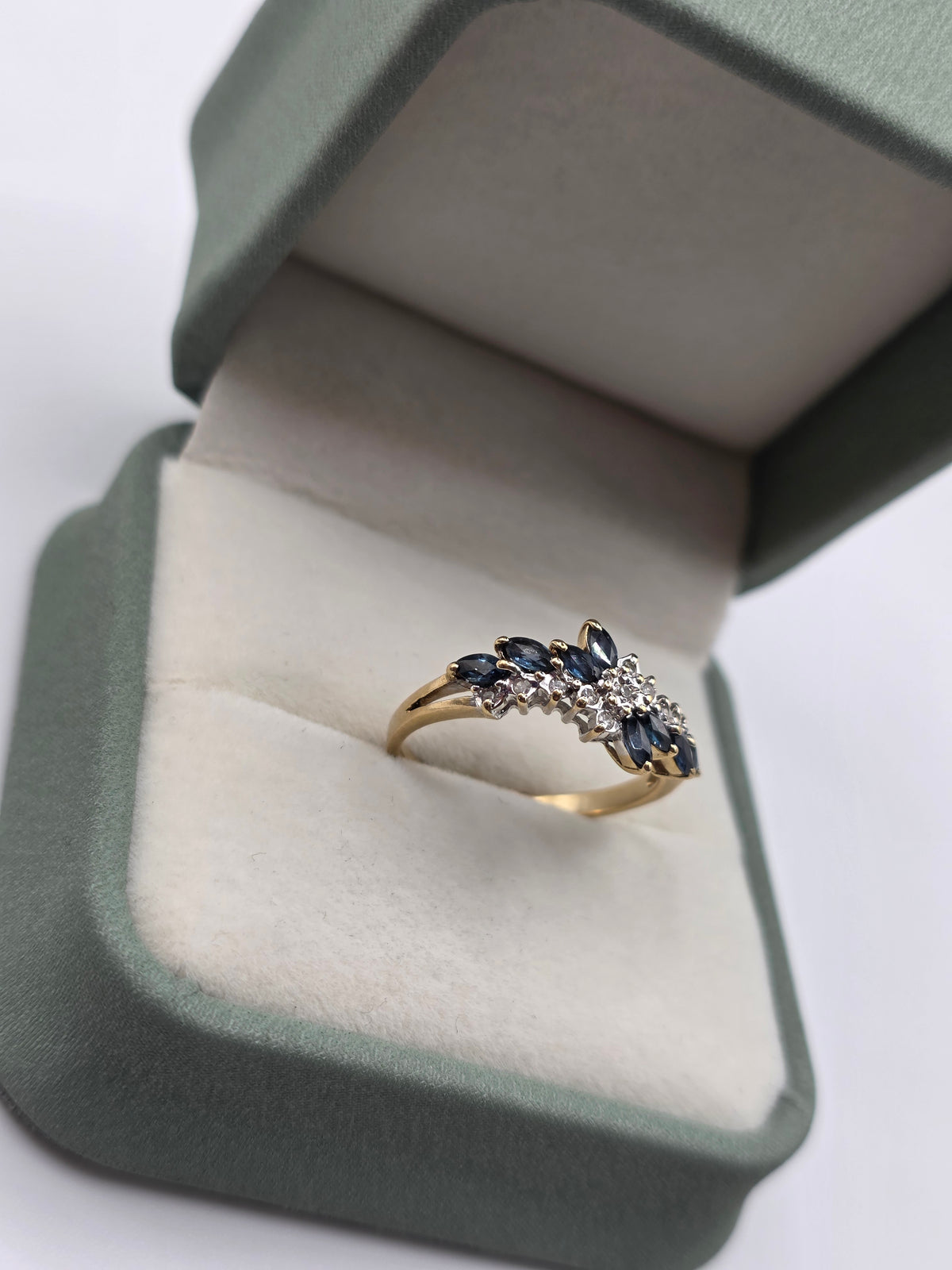 9ct gold sapphire and diamond ring