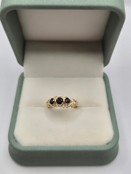 9ct gold sapphire ring