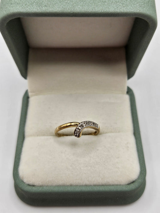 9ct gold diamond ring