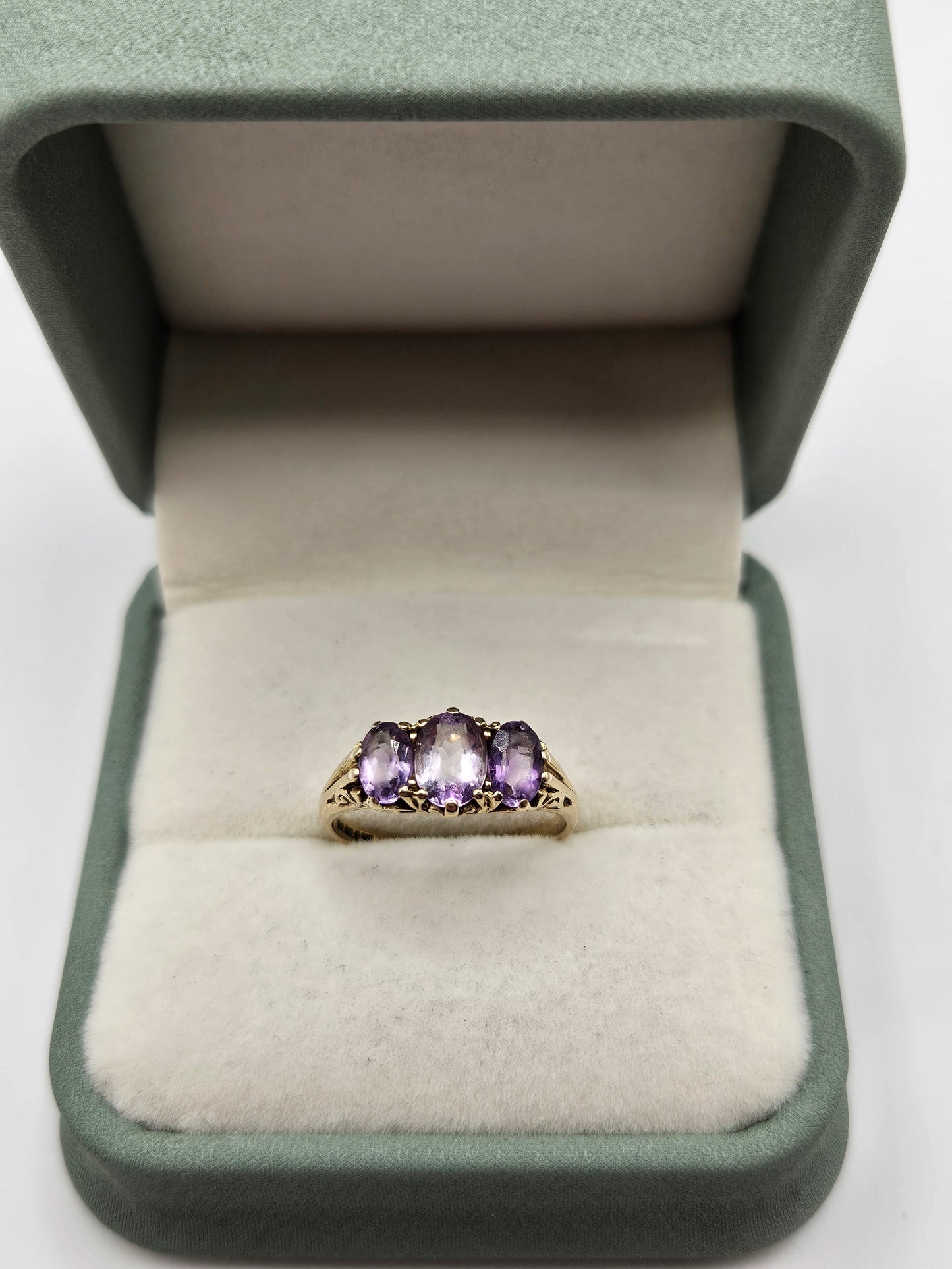 9ct gold amethyst ring