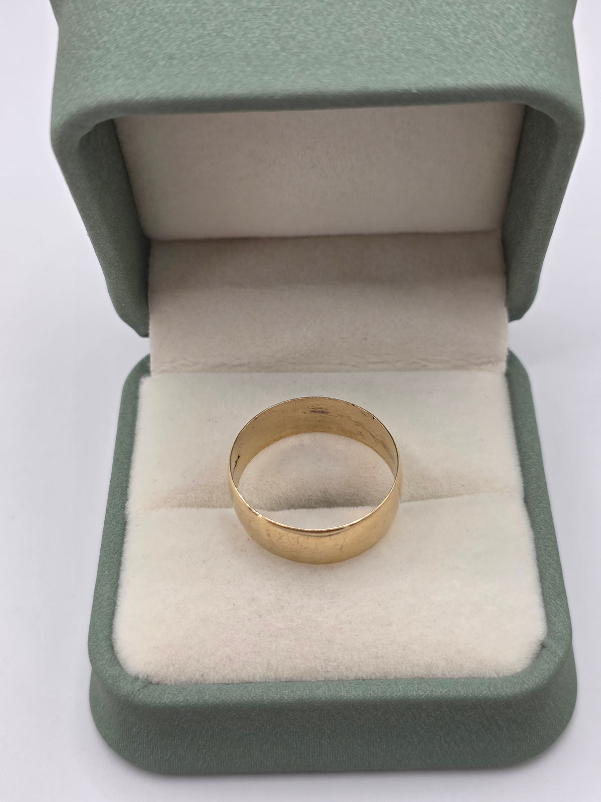 9ct gold band ring