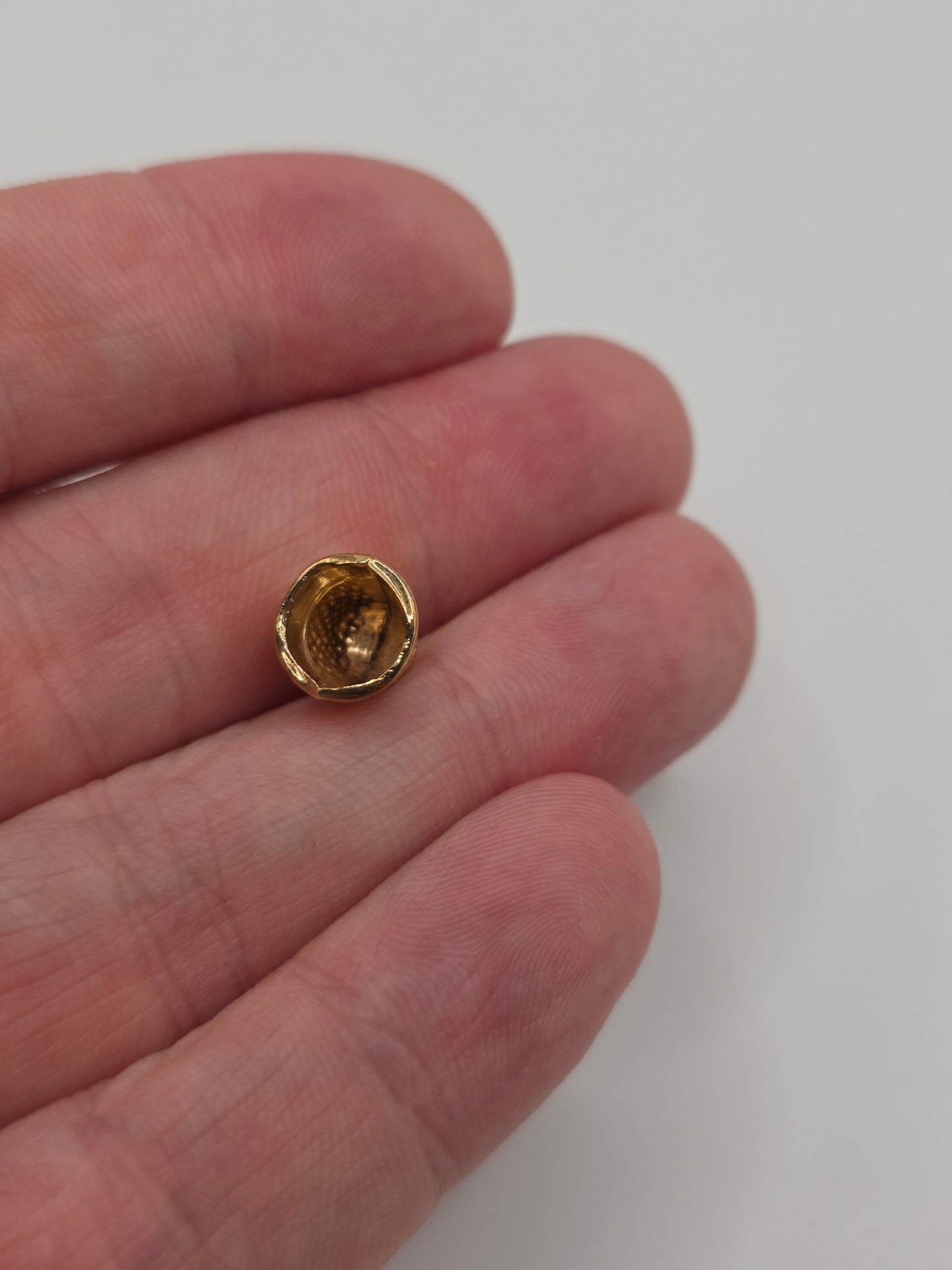 9ct gold thimble charm