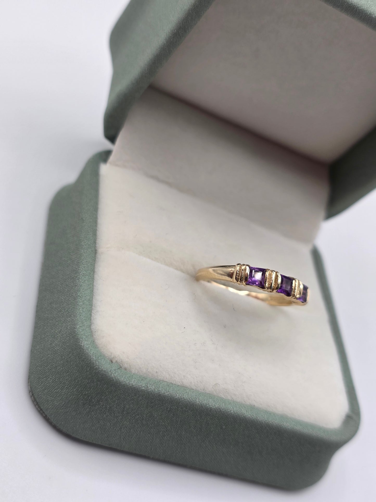 9ct gold amethyst ring