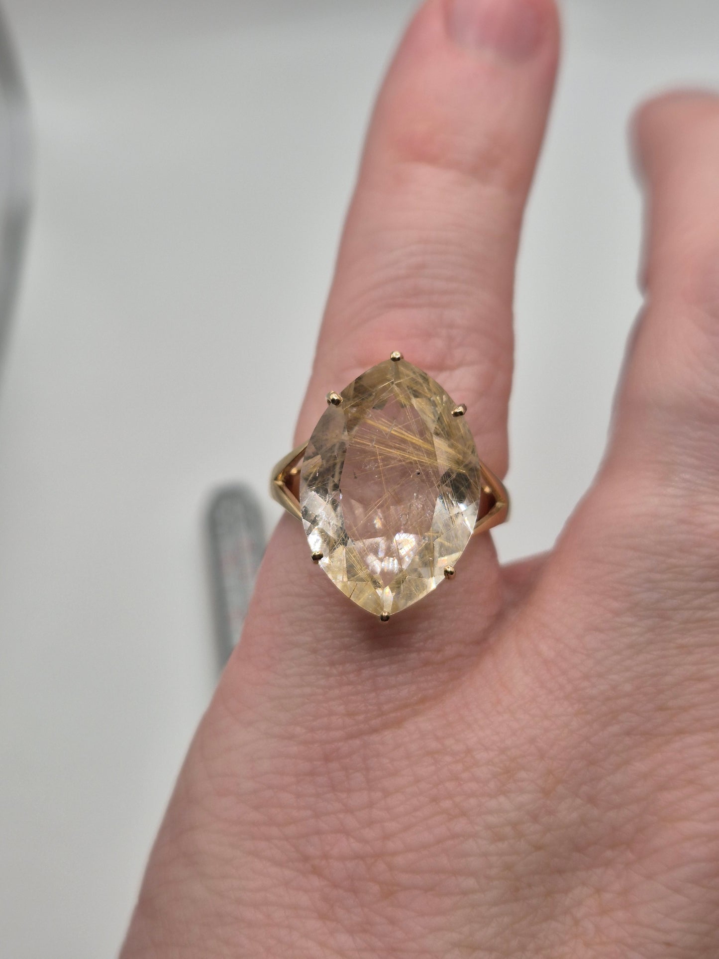 Heavy 9ct gold 11.4 carat rutile quartz ring