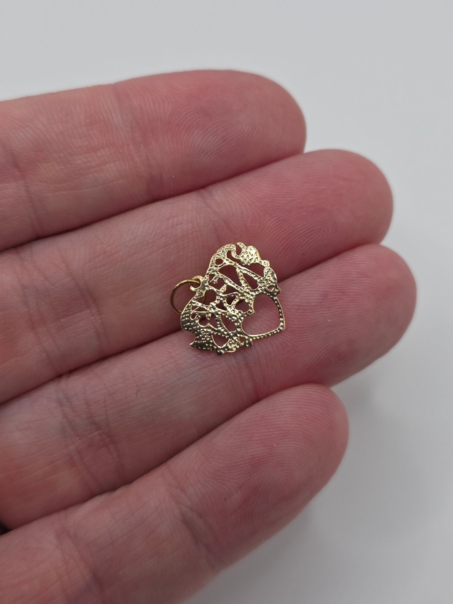 9ct gold special nan pendant