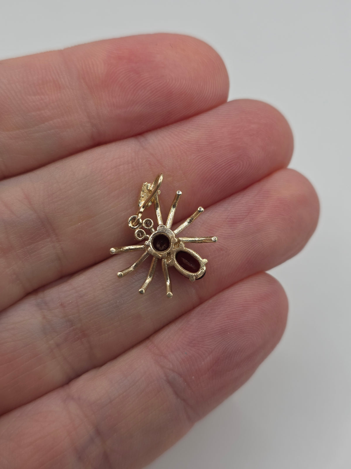 9ct gold garnet and diamond spider pendant