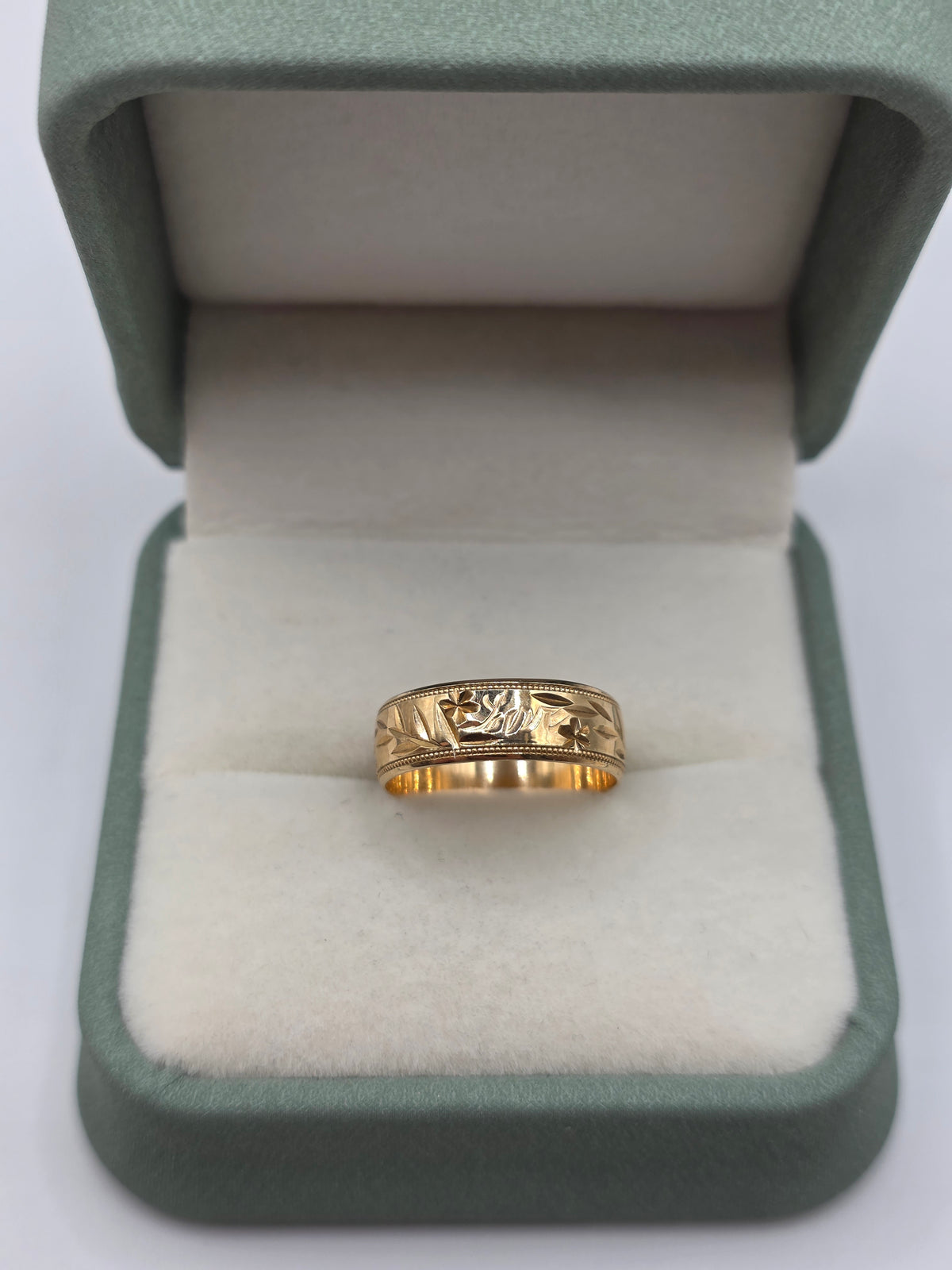 9ct gold "i love you" floral band ring