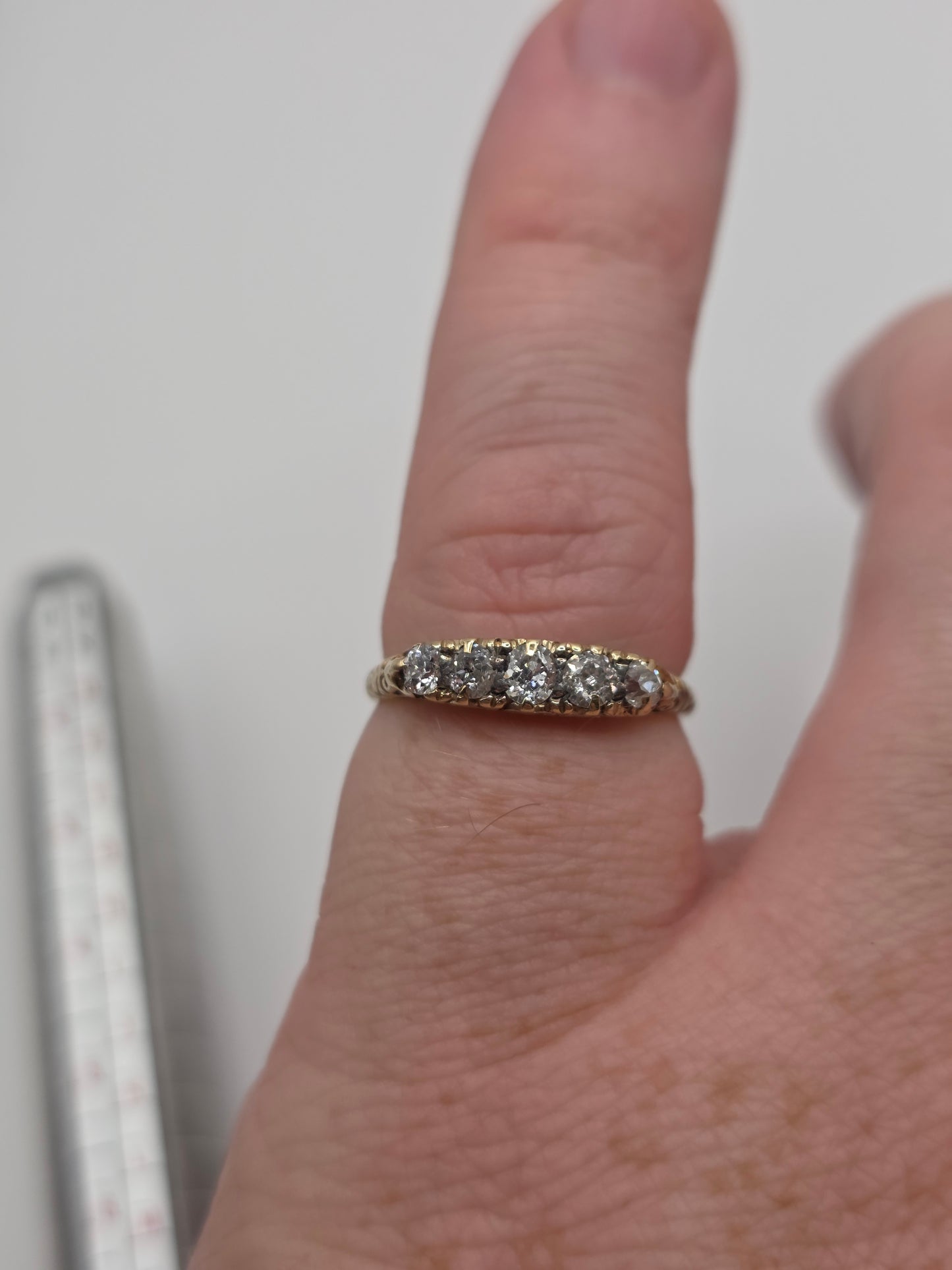 18ct gold diamond ring