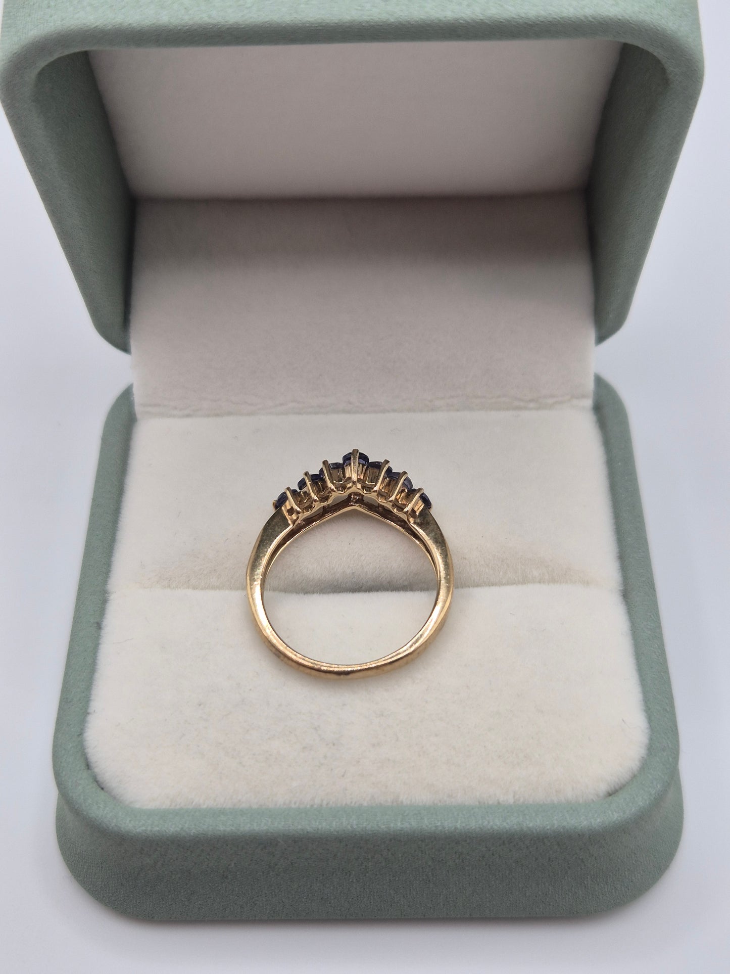 9ct gold tanzanite wishbone ring