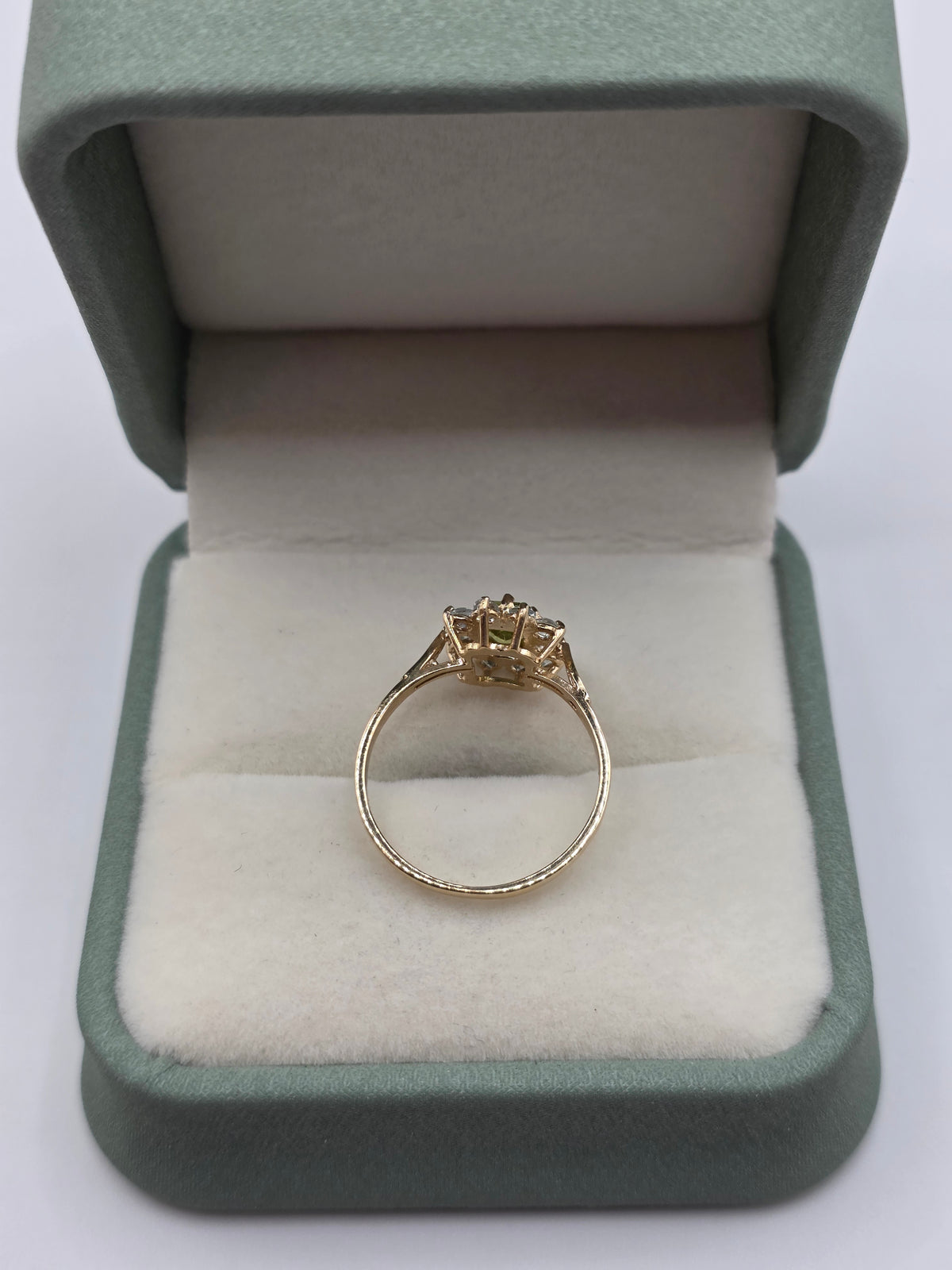 9ct gold peridot and aquamarine cluster ring