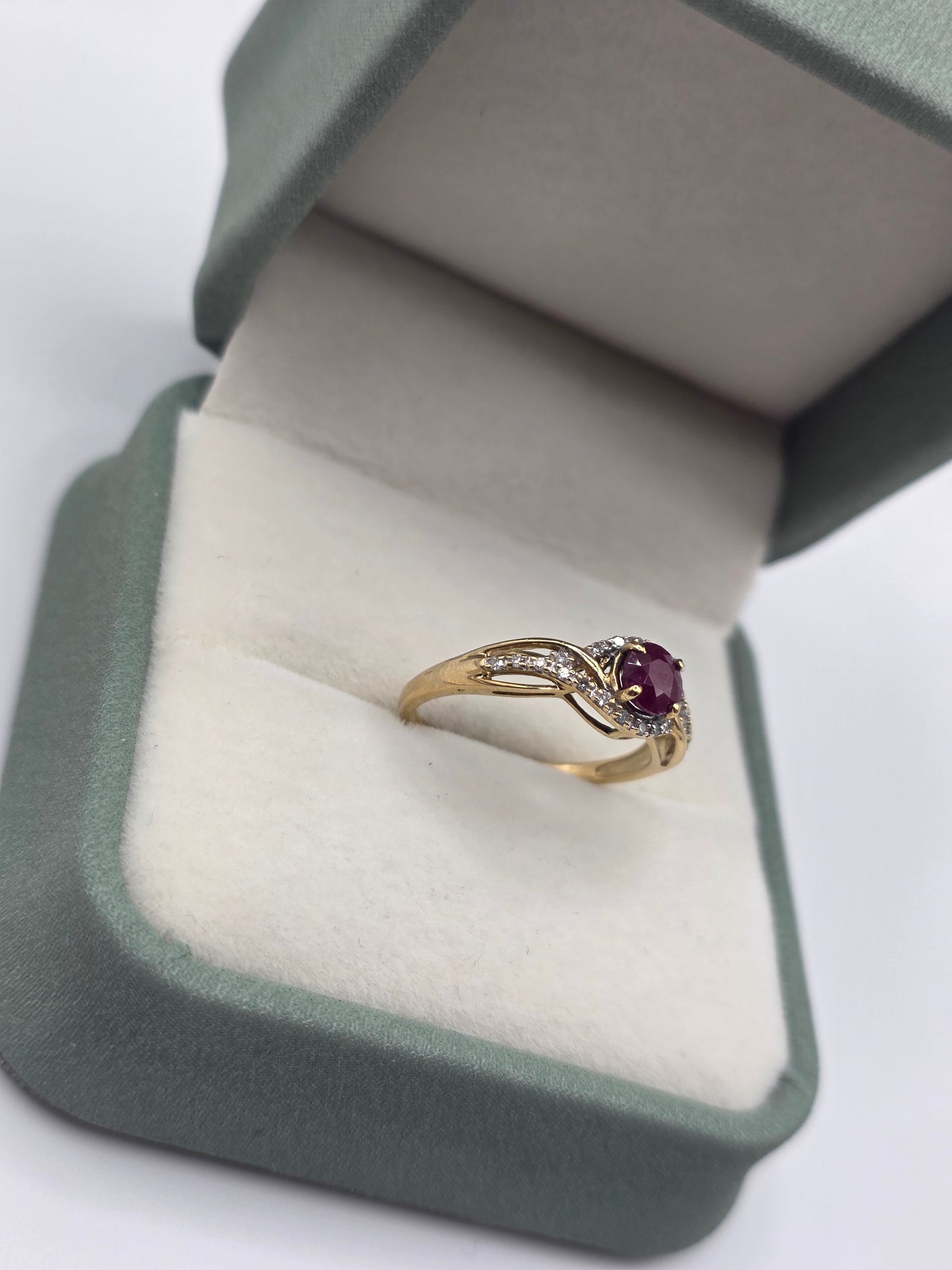 9ct gold ruby and diamond ring