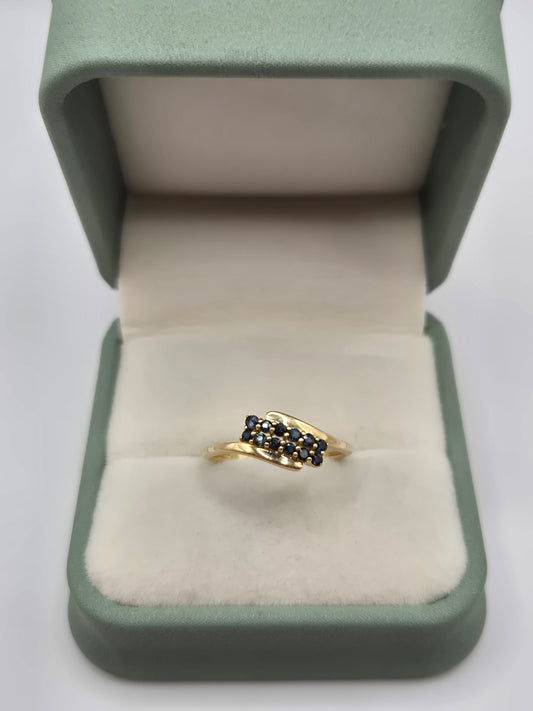 9ct gold sapphire ring
