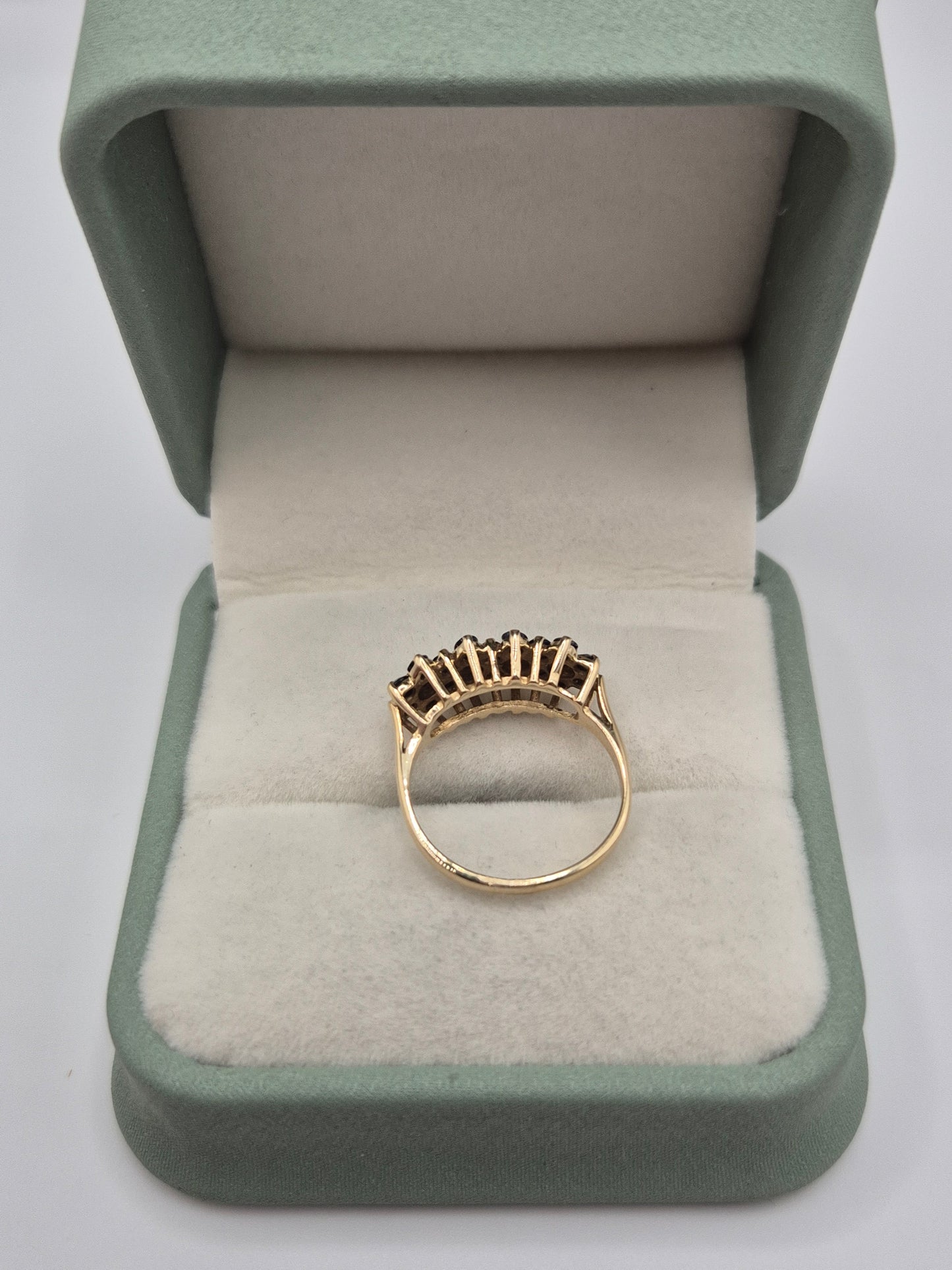 9ct gold sapphire and diamond ring