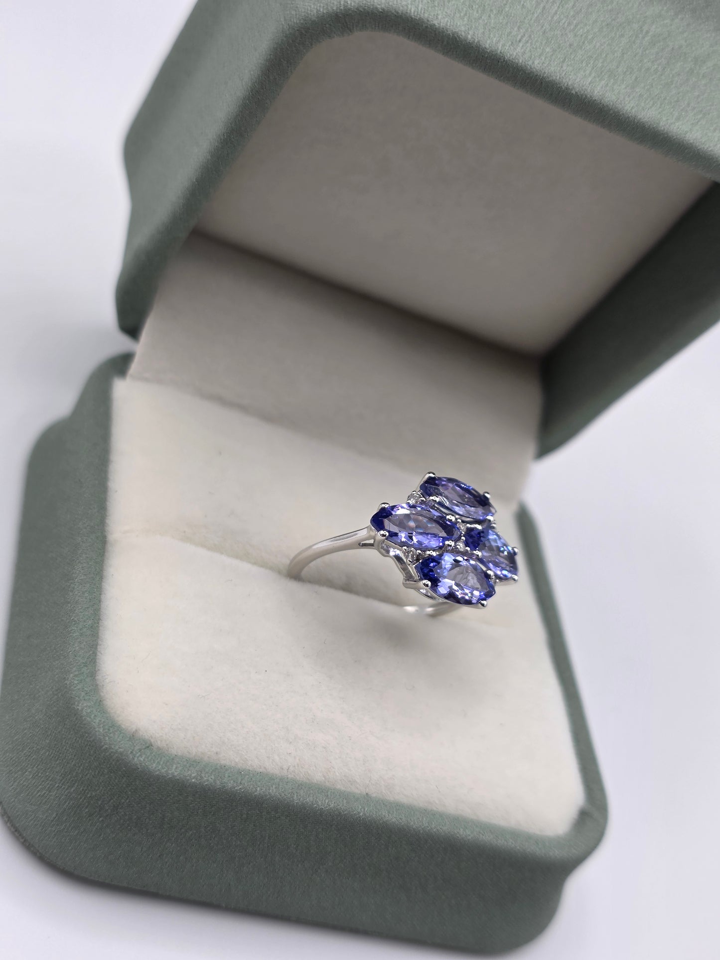9ct white gold tanzanite and diamond ring