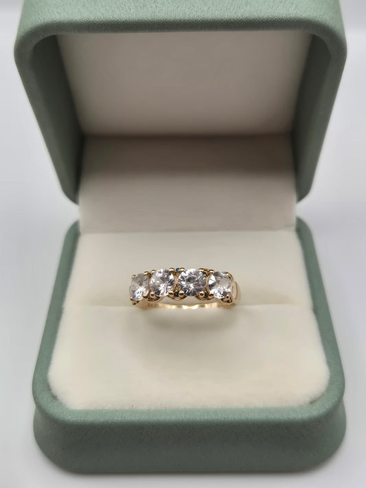 9ct gold white topaz ring