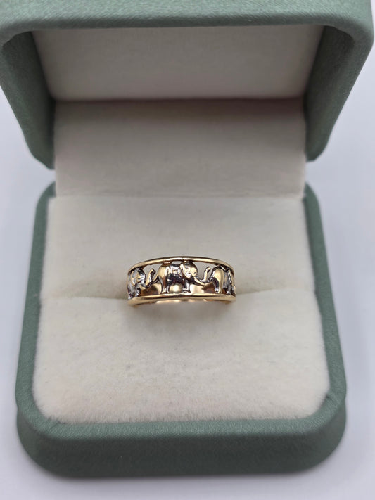 9ct gold elephant ring