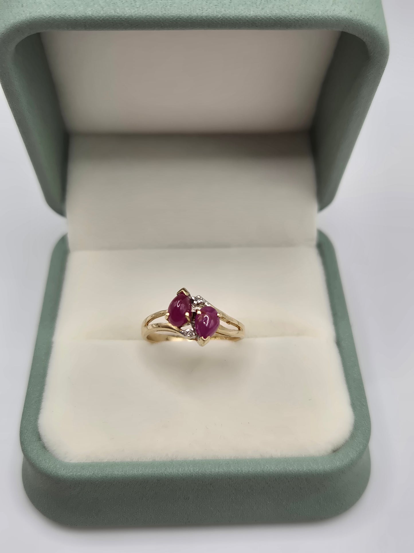 9ct gold cabachon ruby and diamond ring