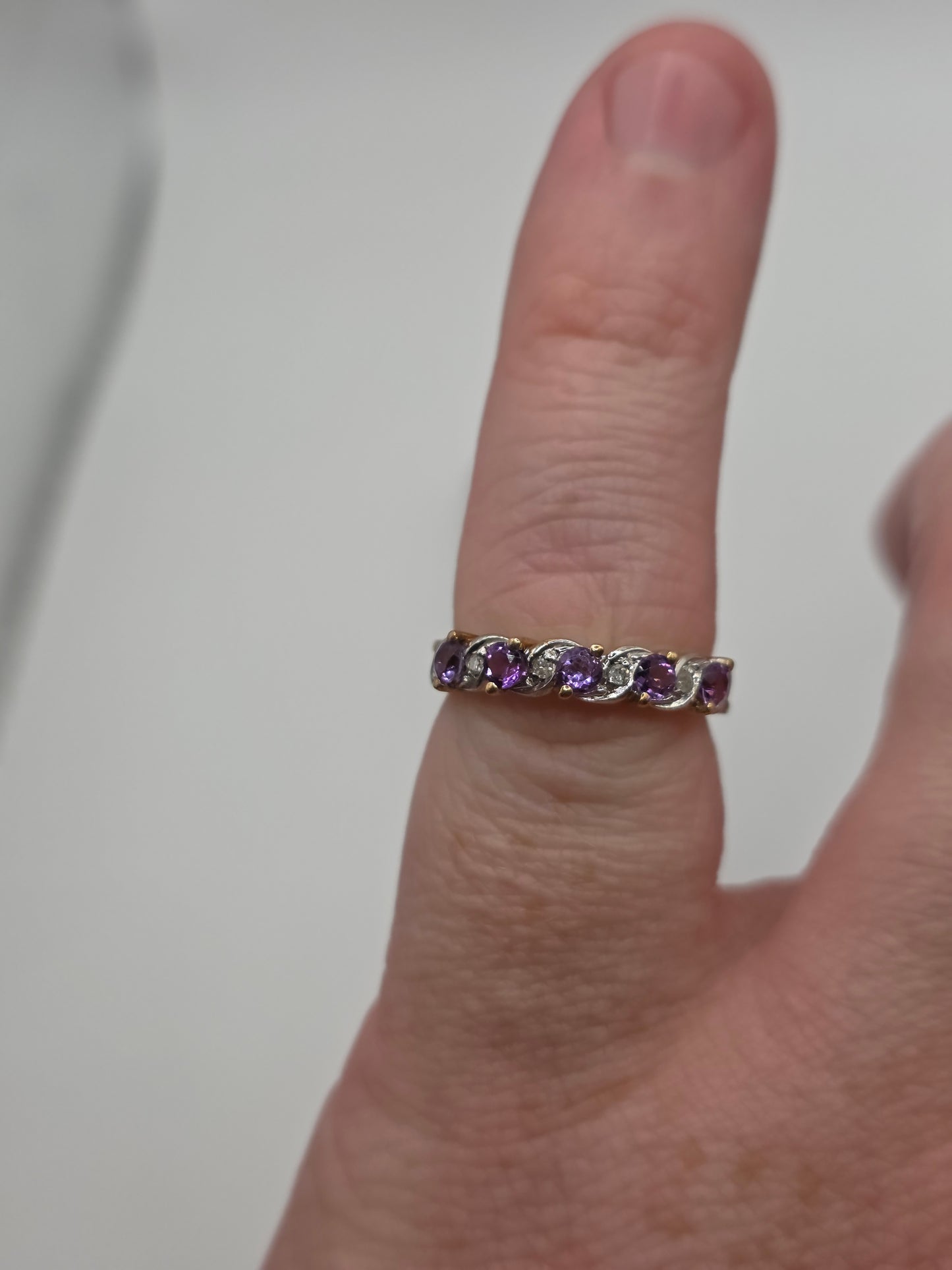 9ct gold amethysy and diamond ring