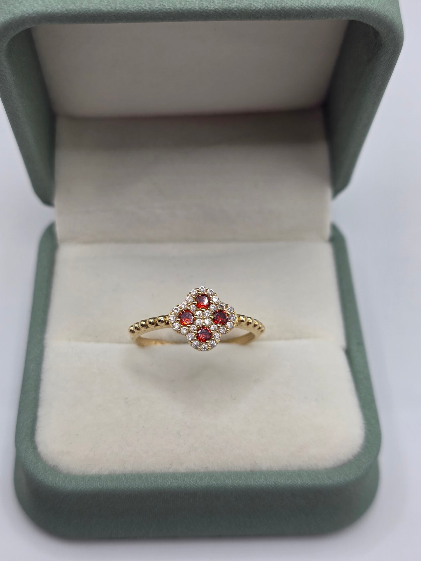 14ct gold cz flower ring