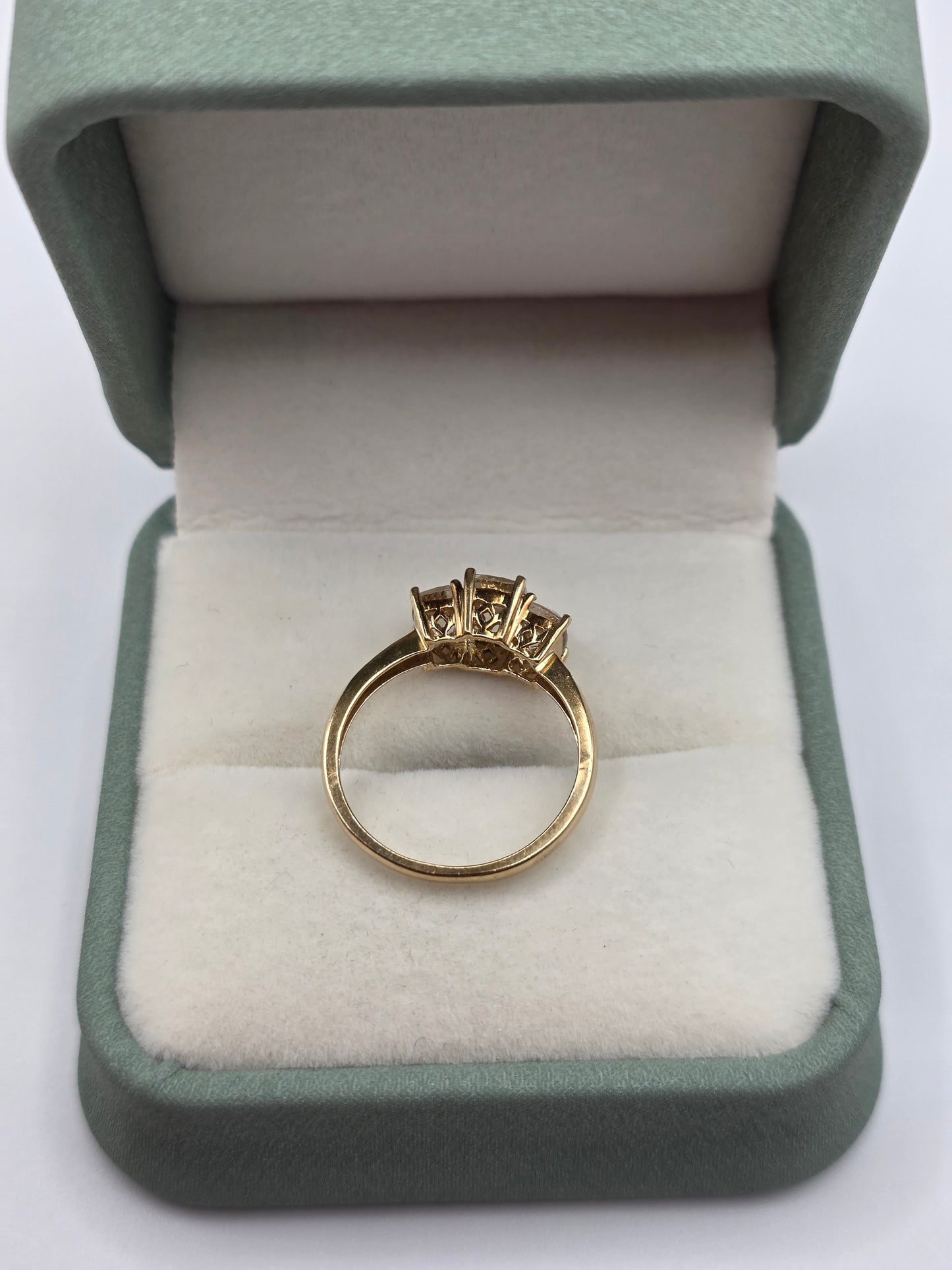 9ct gold quartz and diamond ring