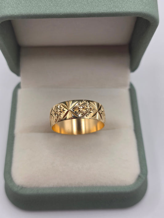 9ct gold patterned eternity ring