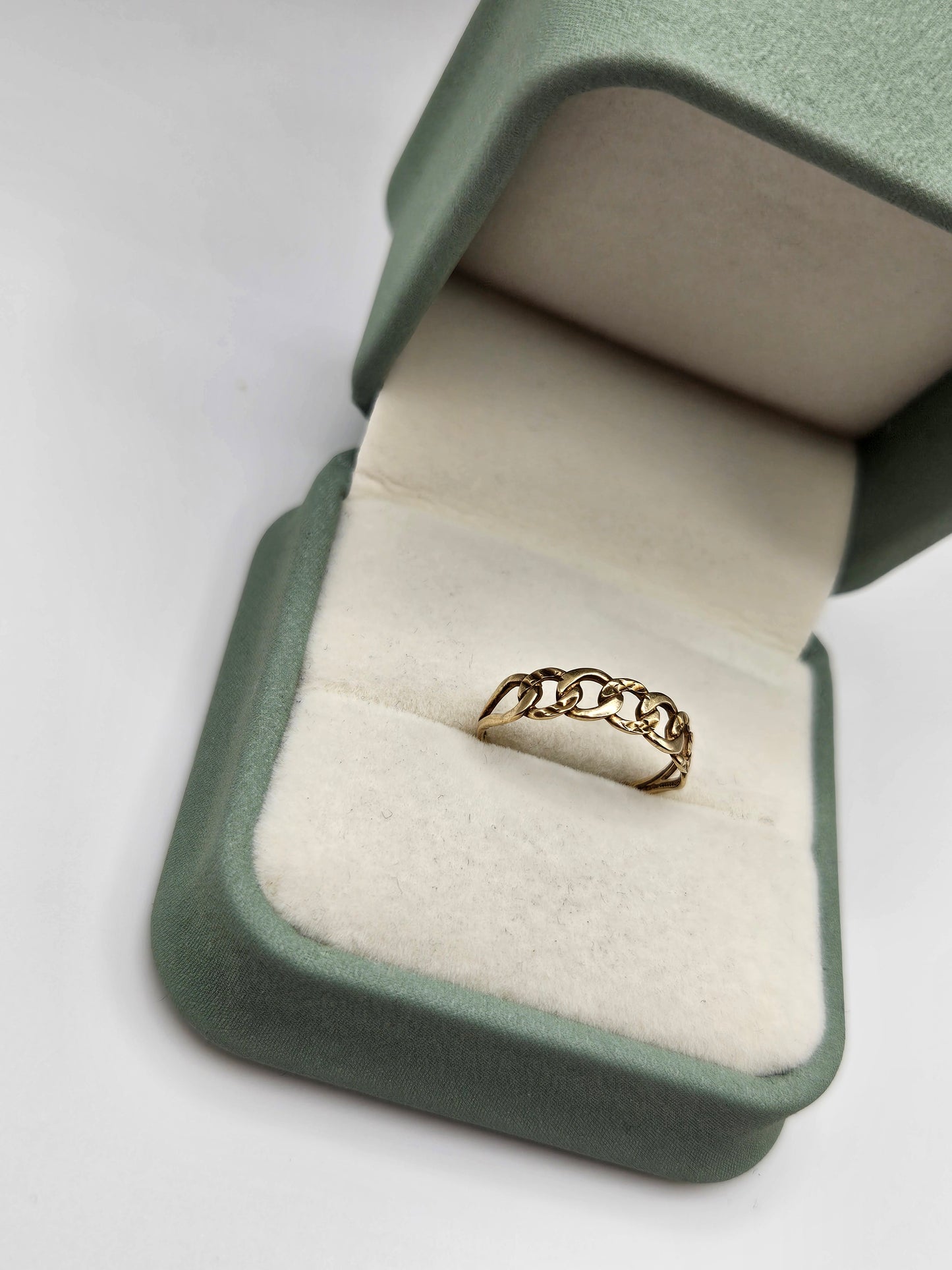 9ct gold ring